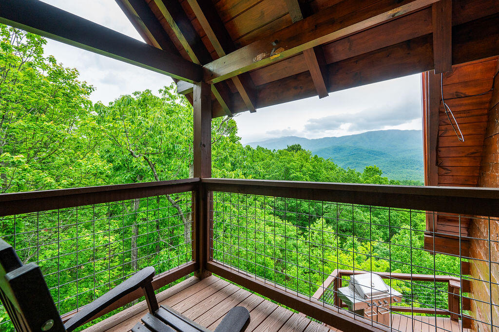 725 Big Bear Ridge Road Gatlinburg TN 37738