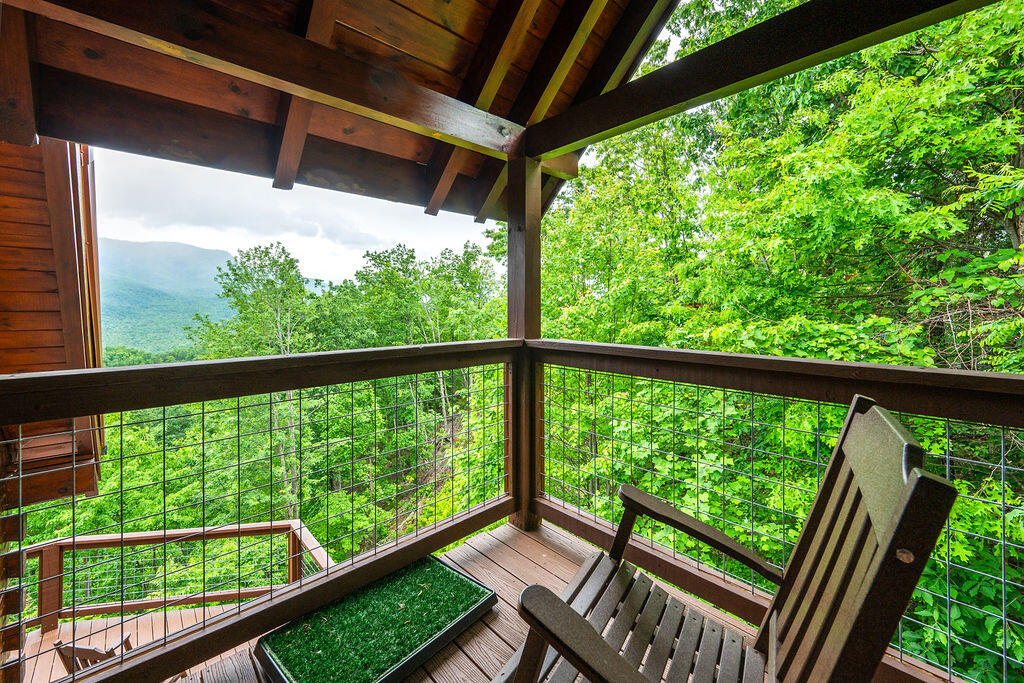 725 Big Bear Ridge Road Gatlinburg TN 37738