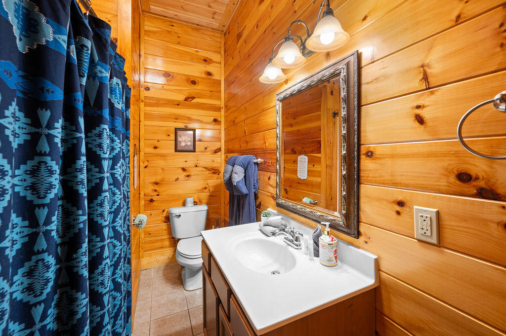 725 Big Bear Ridge Road Gatlinburg TN 37738