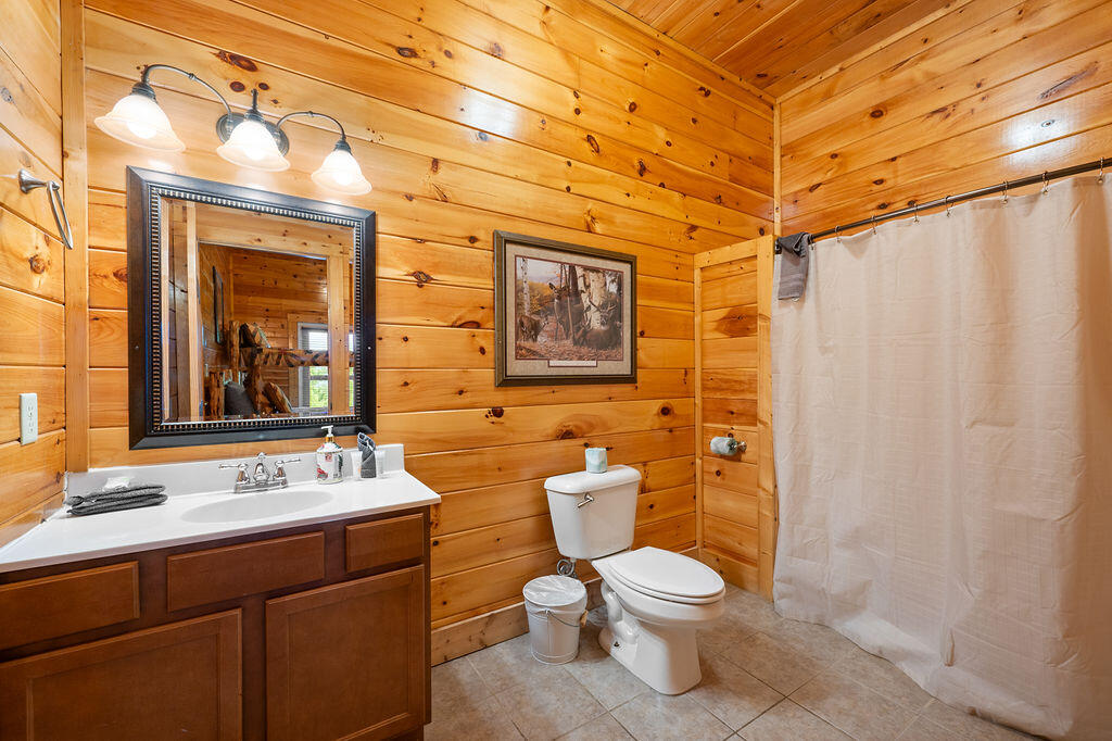 725 Big Bear Ridge Road Gatlinburg TN 37738