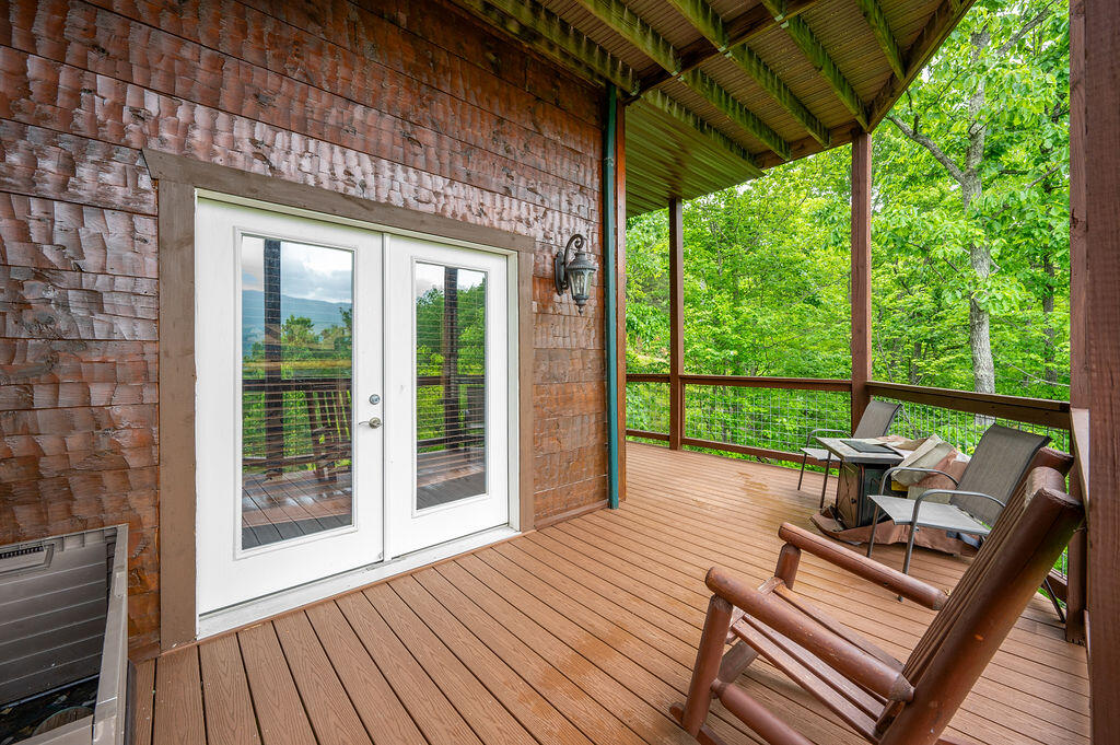 725 Big Bear Ridge Road Gatlinburg TN 37738