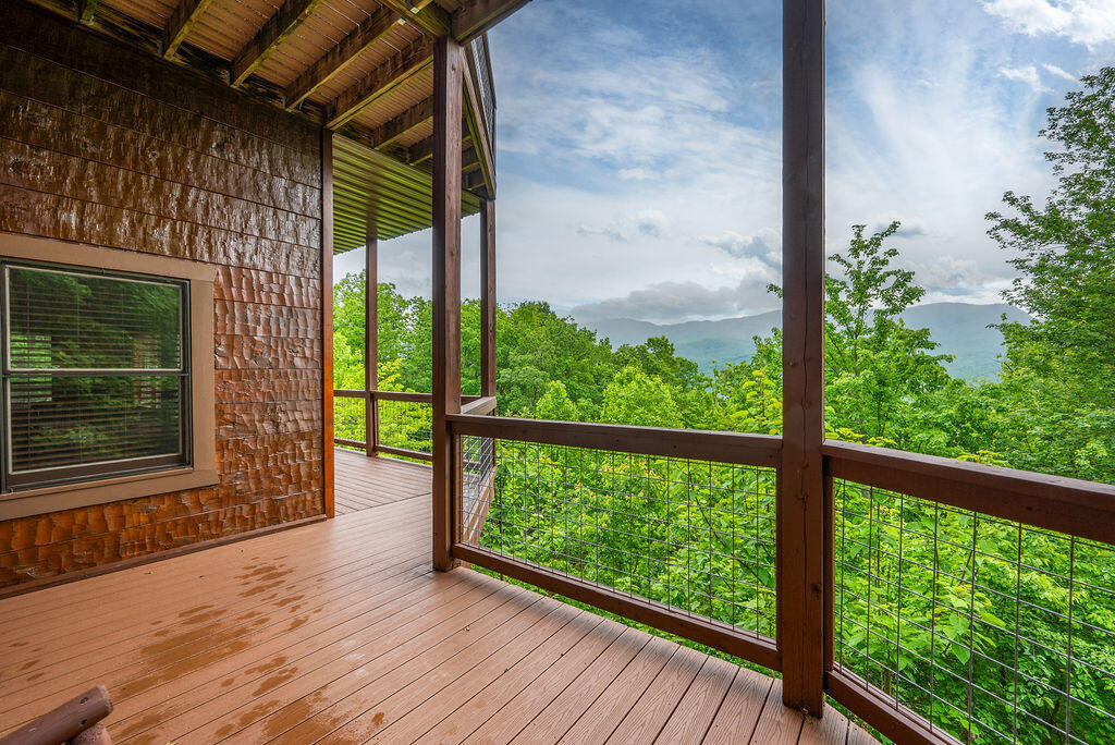 725 Big Bear Ridge Road Gatlinburg TN 37738