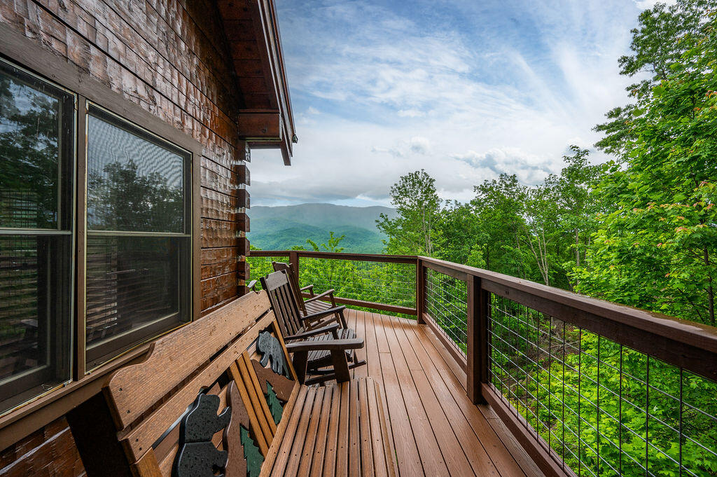 725 Big Bear Ridge Road Gatlinburg TN 37738