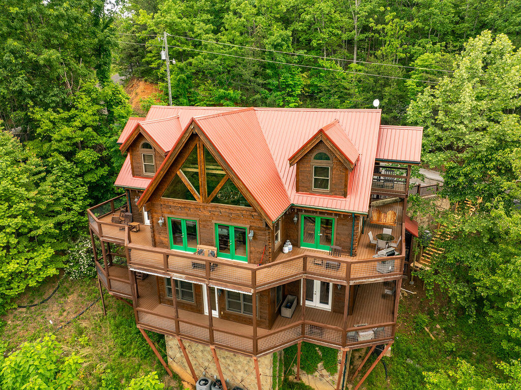 725 Big Bear Ridge Road Gatlinburg TN 37738