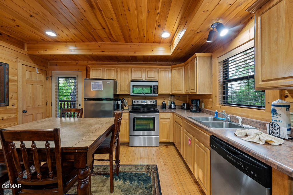 2023 Bear Creek Way Pigeon Forge TN 37862