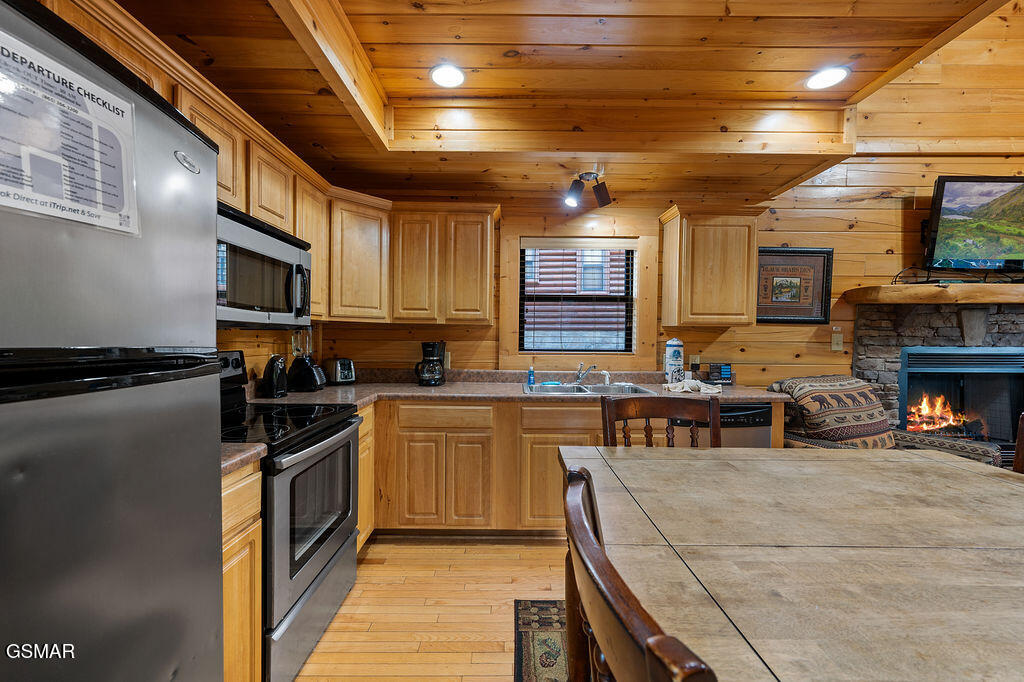 2023 Bear Creek Way Pigeon Forge TN 37862