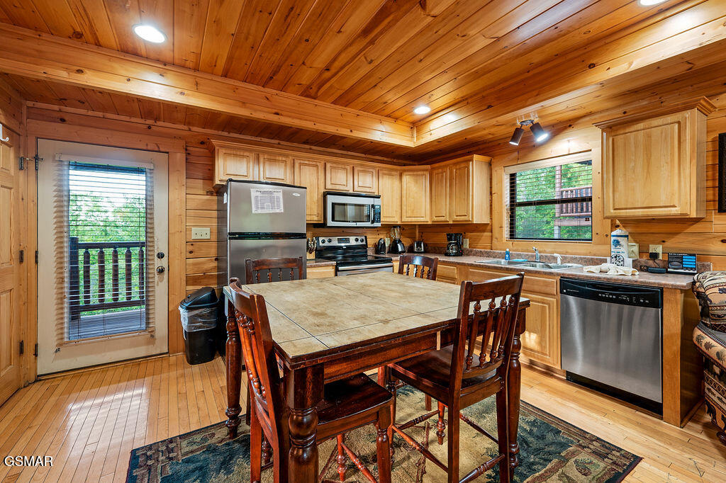 2023 Bear Creek Way Pigeon Forge TN 37862