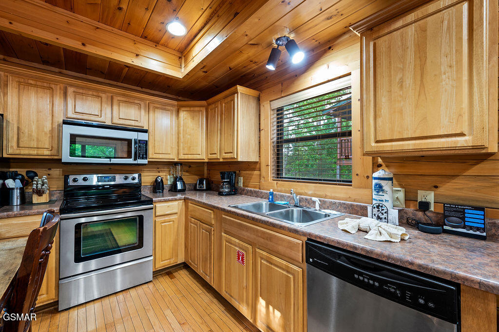 2023 Bear Creek Way Pigeon Forge TN 37862