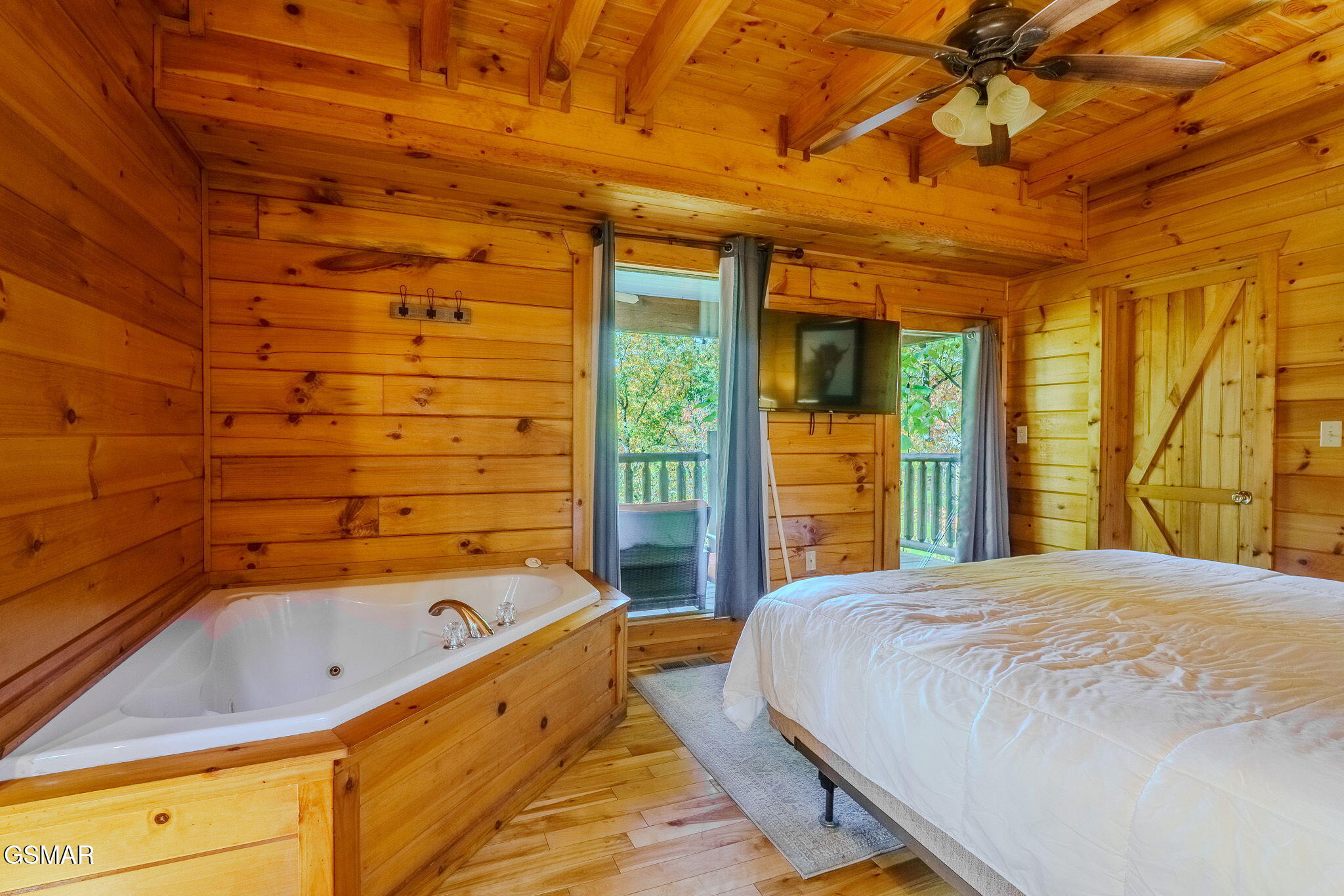 2105 Rabbit Point Way Sevierville TN 37876