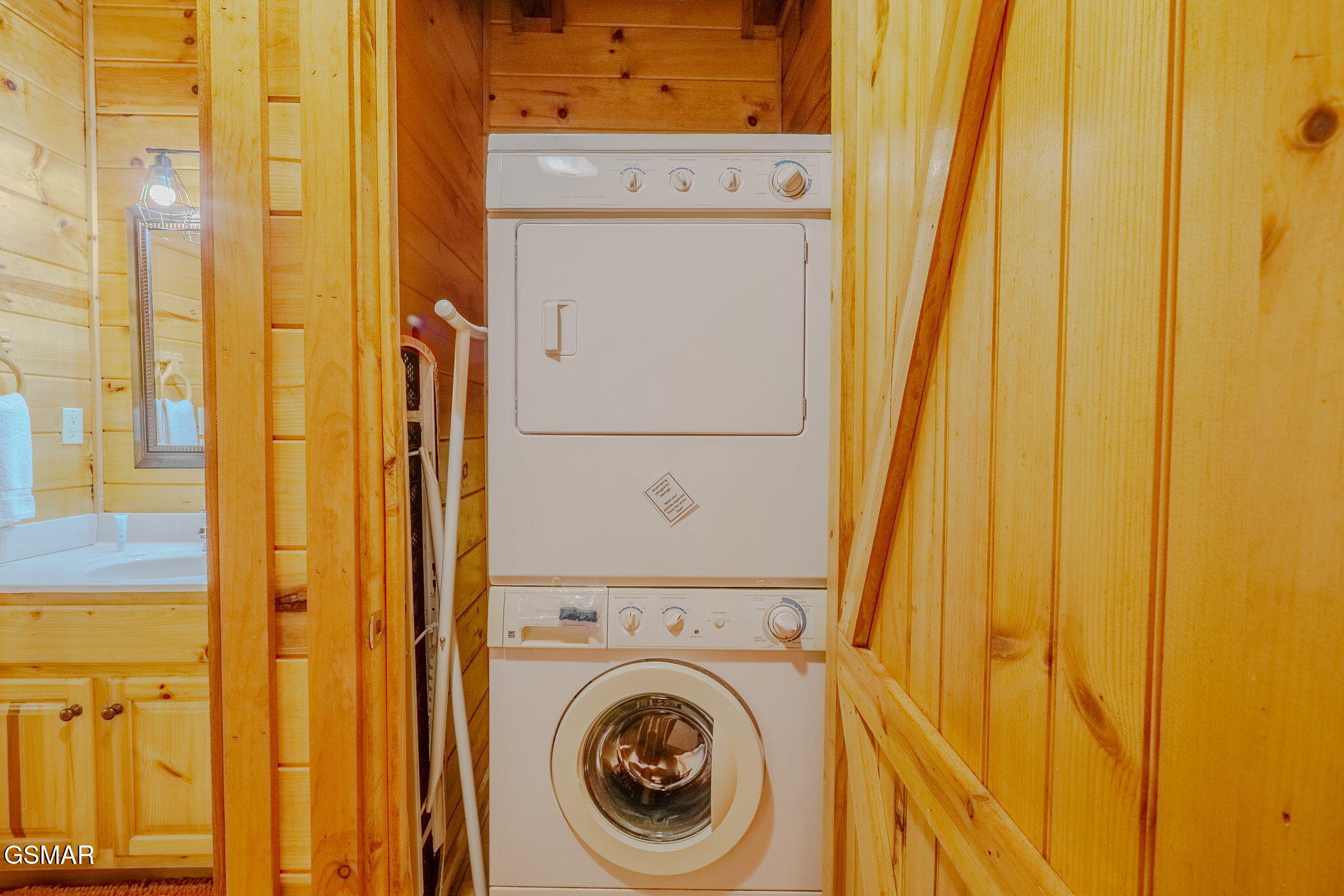 2105 Rabbit Point Way Sevierville TN 37876