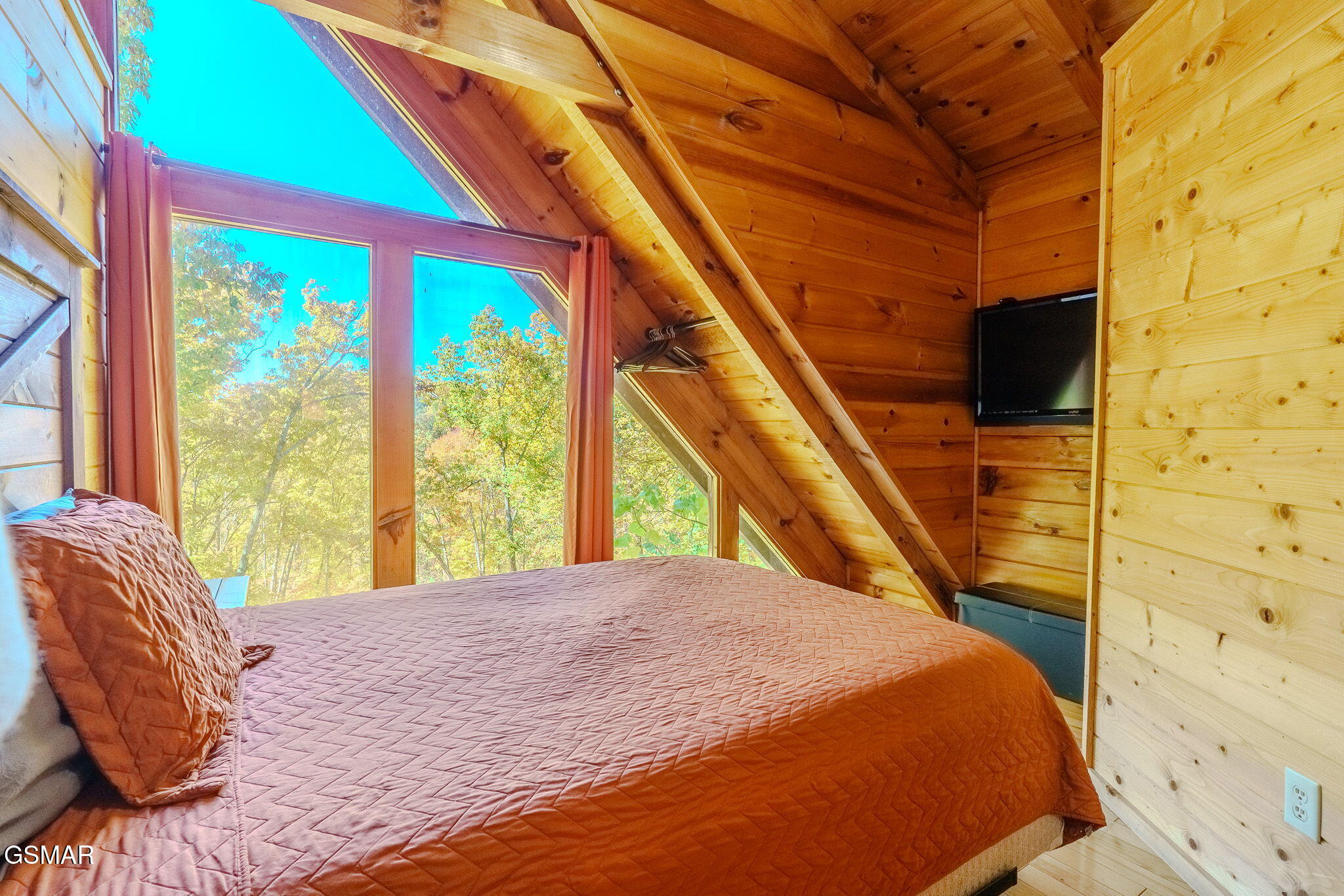 2105 Rabbit Point Way Sevierville TN 37876