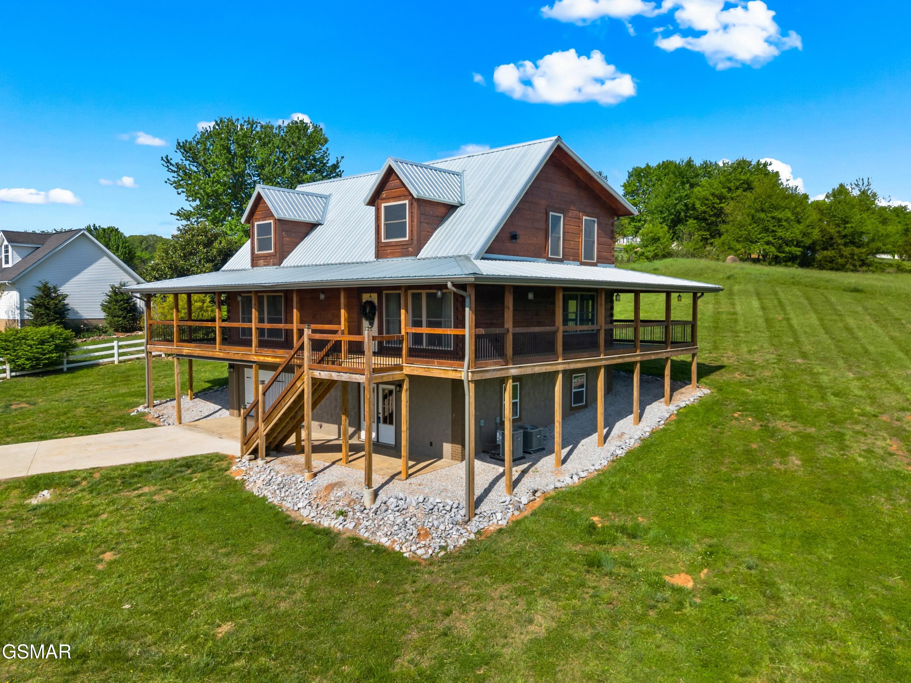 102 Golf View Boulevard Dandridge TN 37725