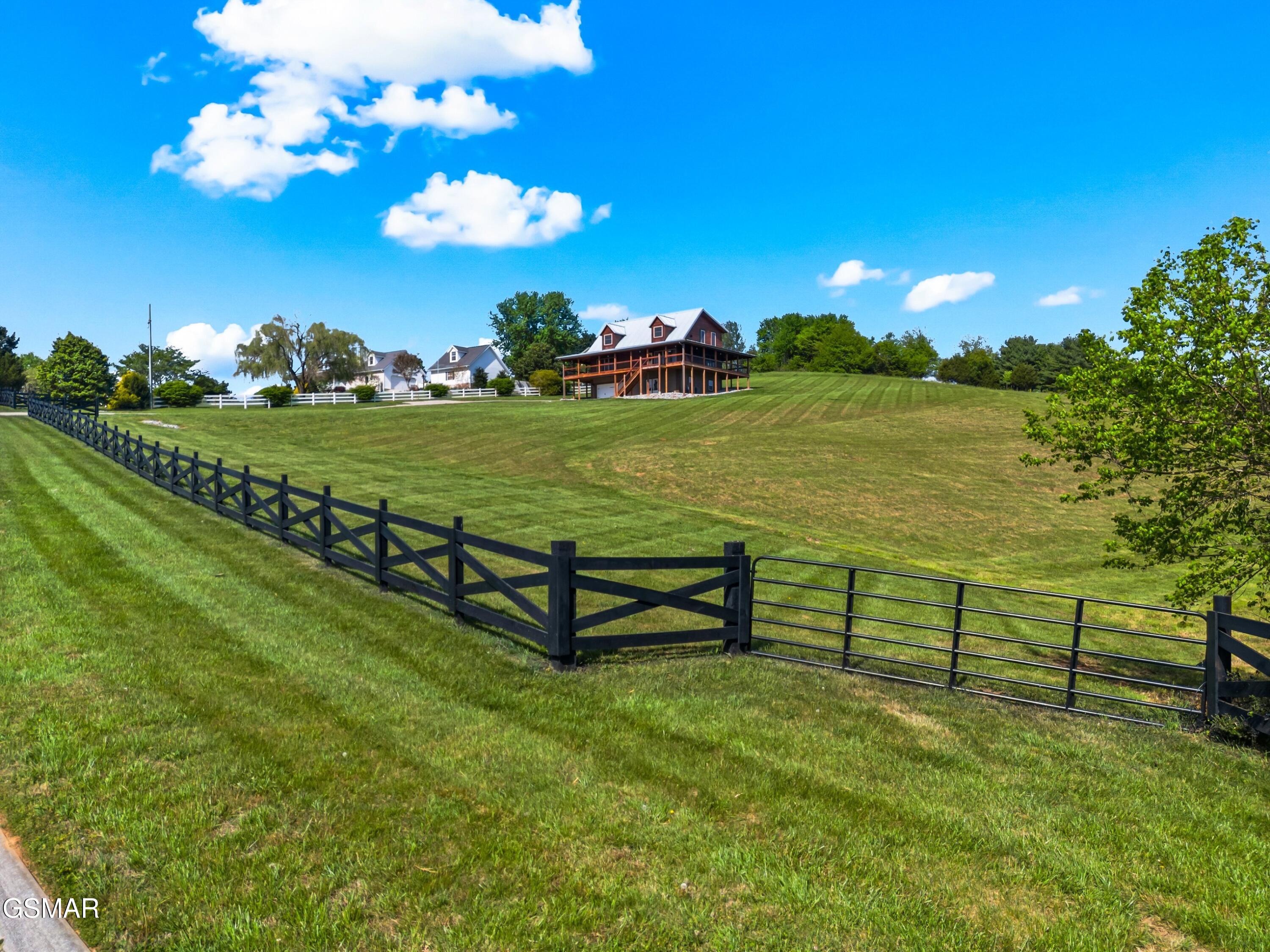 102 Golf View Boulevard Dandridge TN 37725