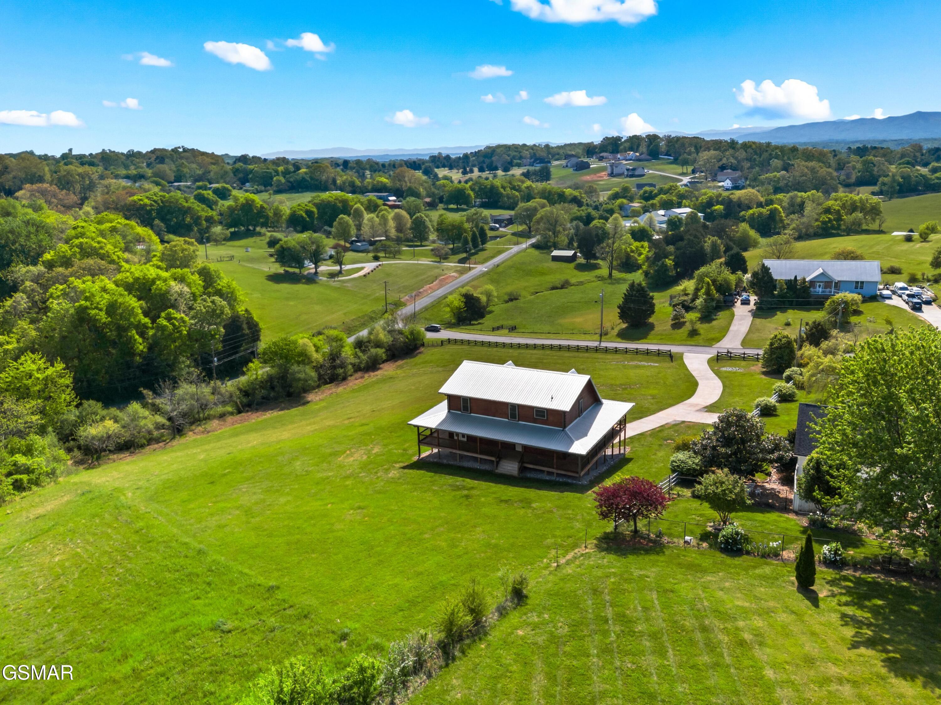 102 Golf View Boulevard Dandridge TN 37725