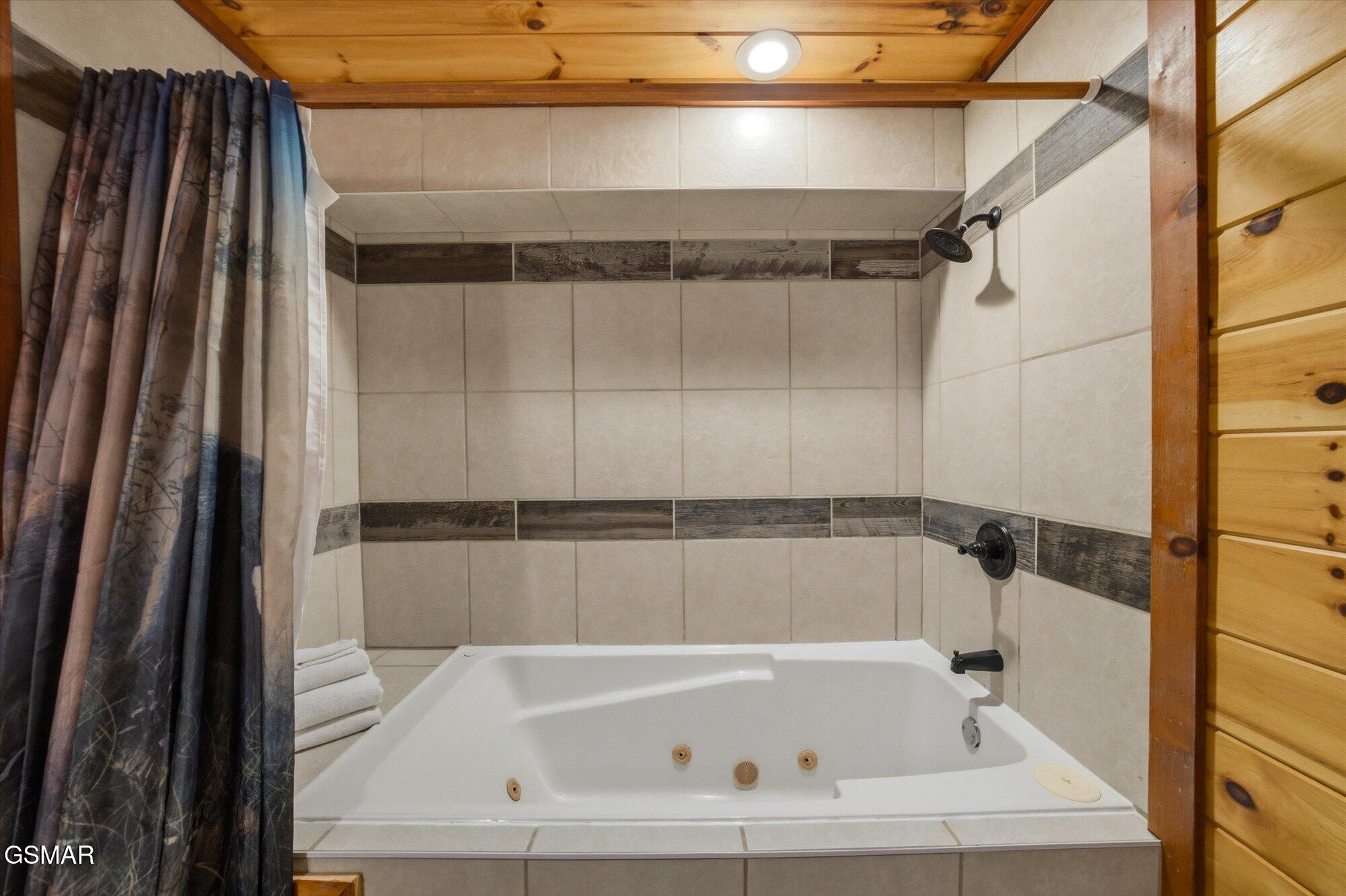 4339 Forest Ridge Way Pigeon Forge TN 37863