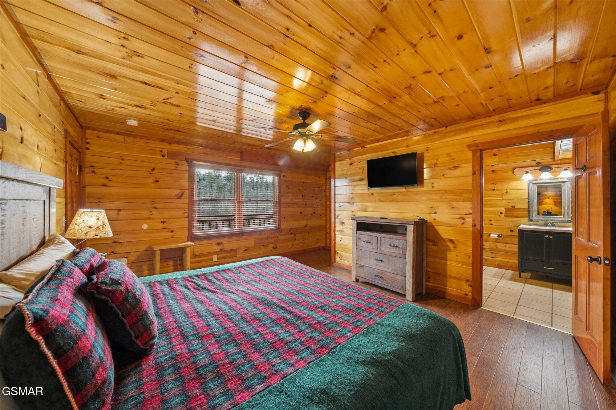4339 Forest Ridge Way Pigeon Forge TN 37863