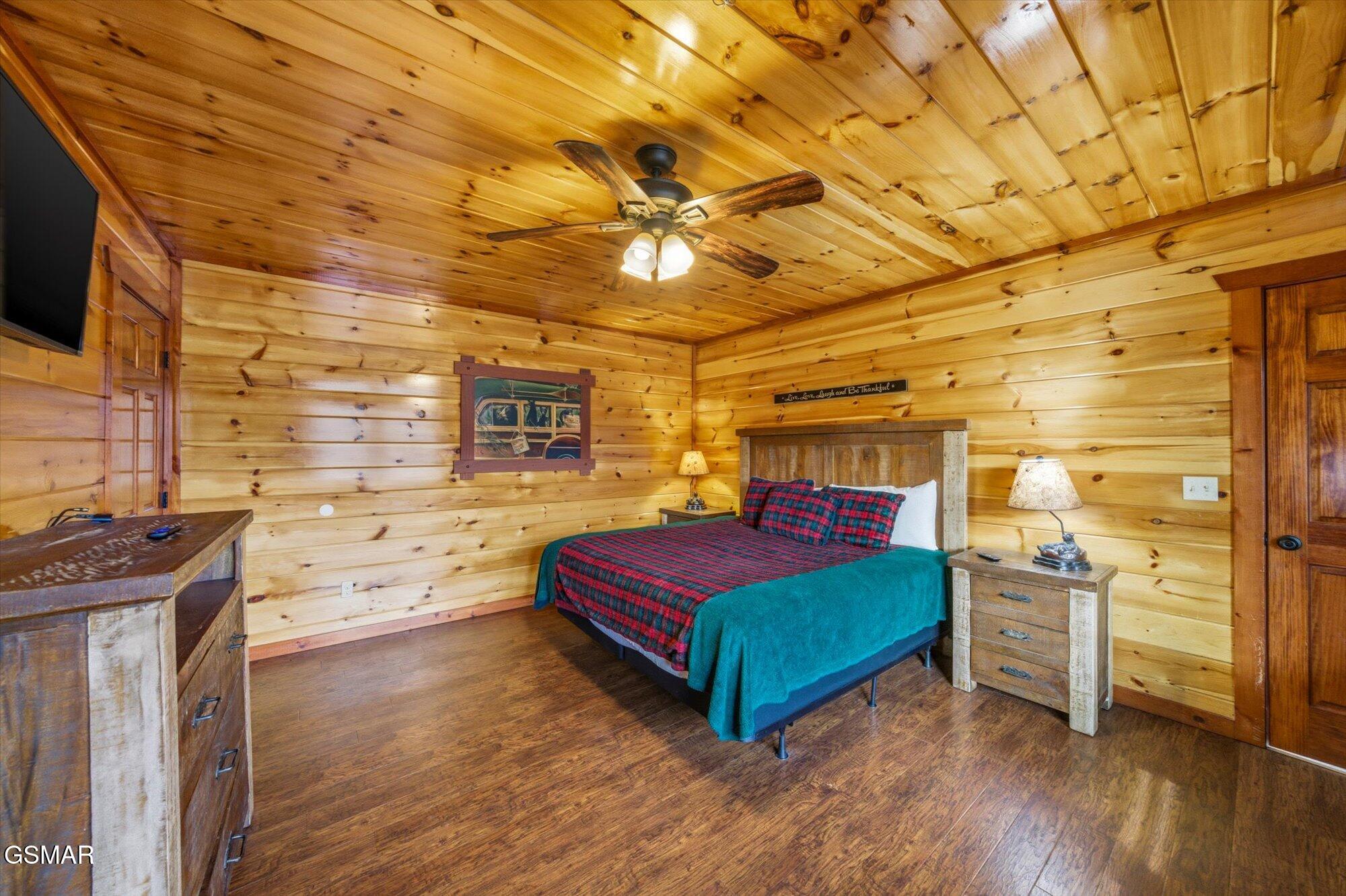 4339 Forest Ridge Way Pigeon Forge TN 37863