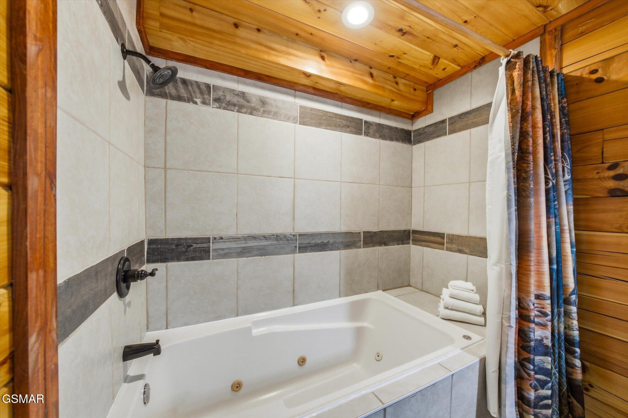 4339 Forest Ridge Way Pigeon Forge TN 37863