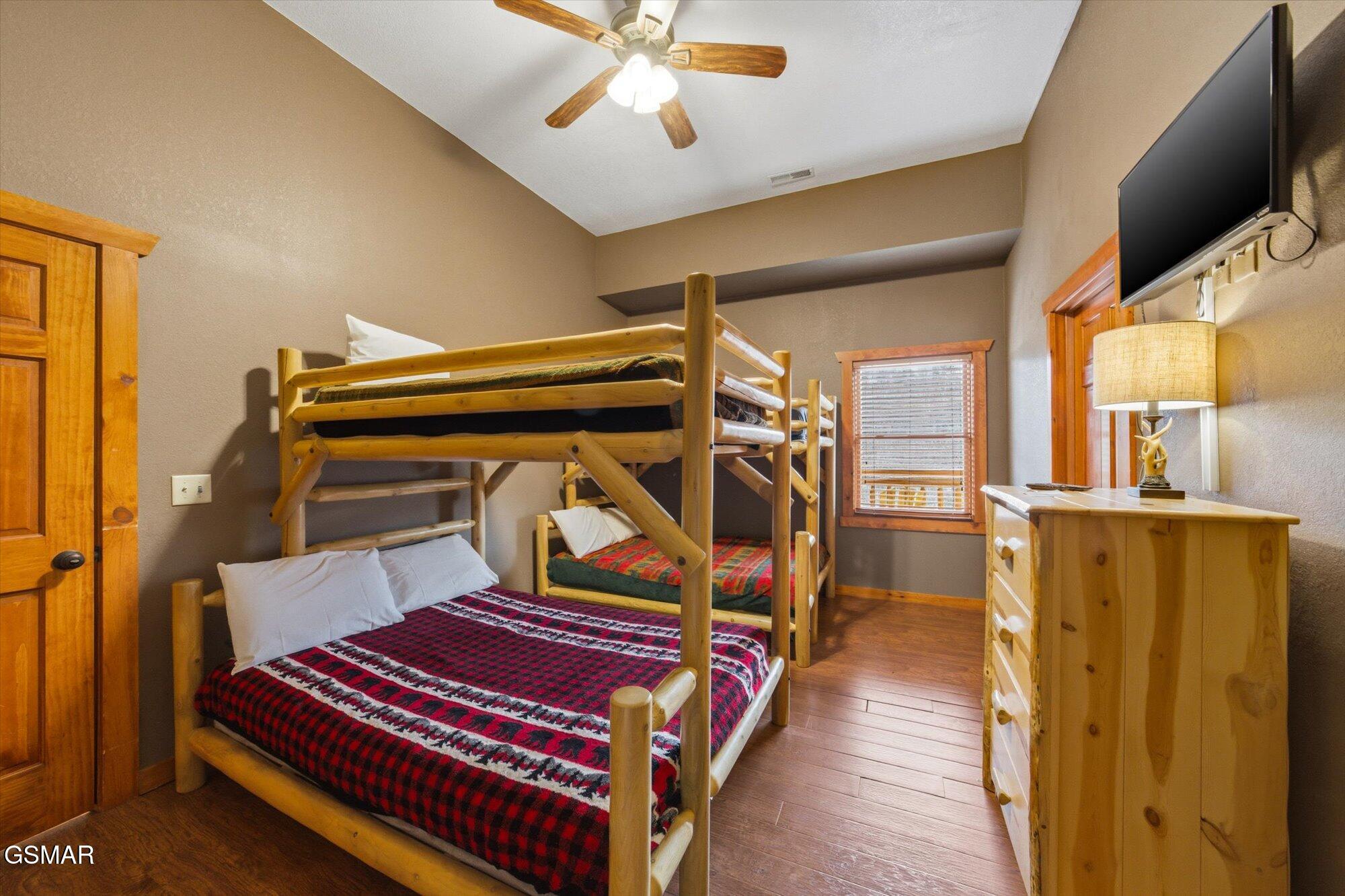 4339 Forest Ridge Way Pigeon Forge TN 37863