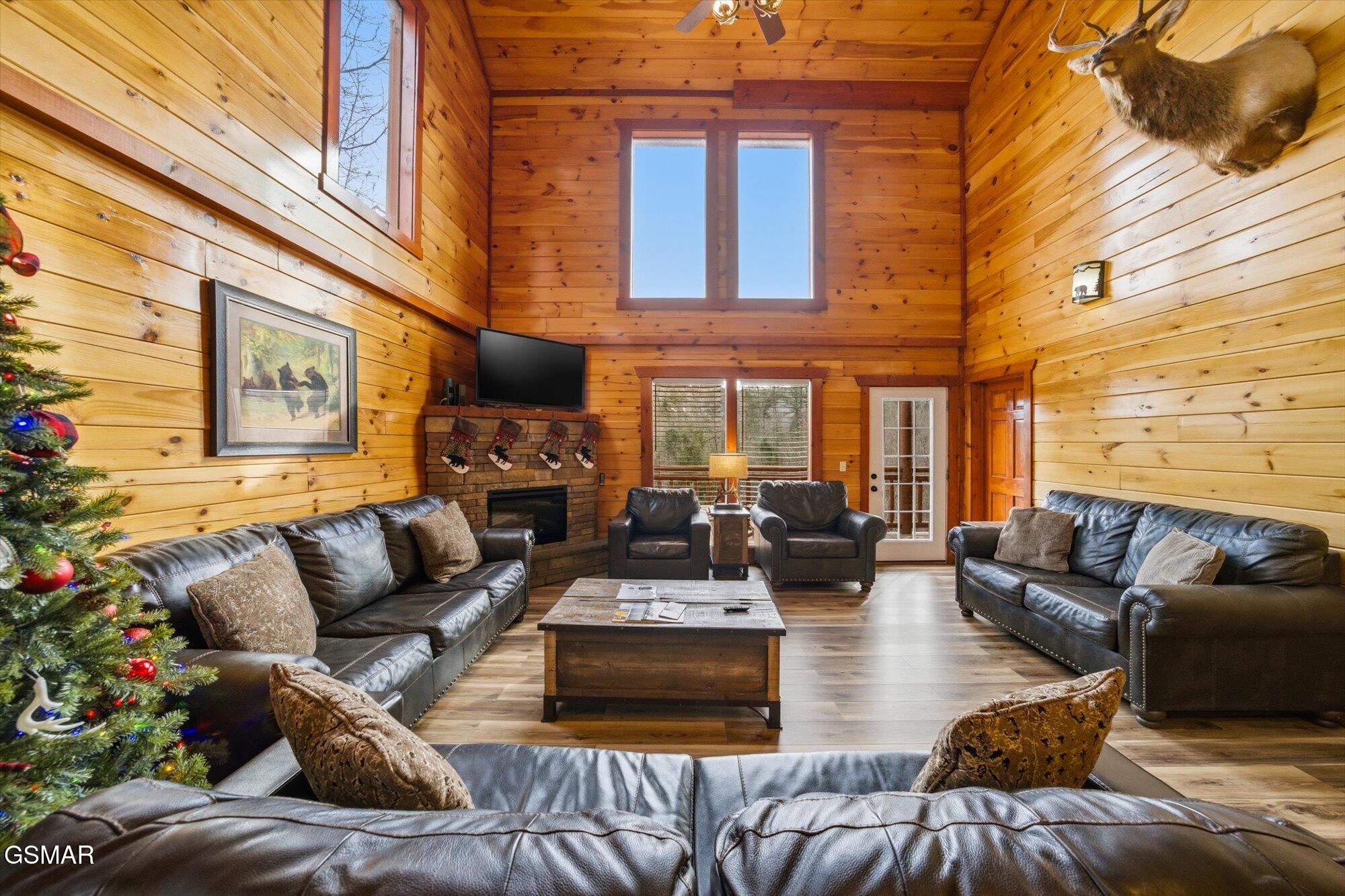 4339 Forest Ridge Way Pigeon Forge TN 37863