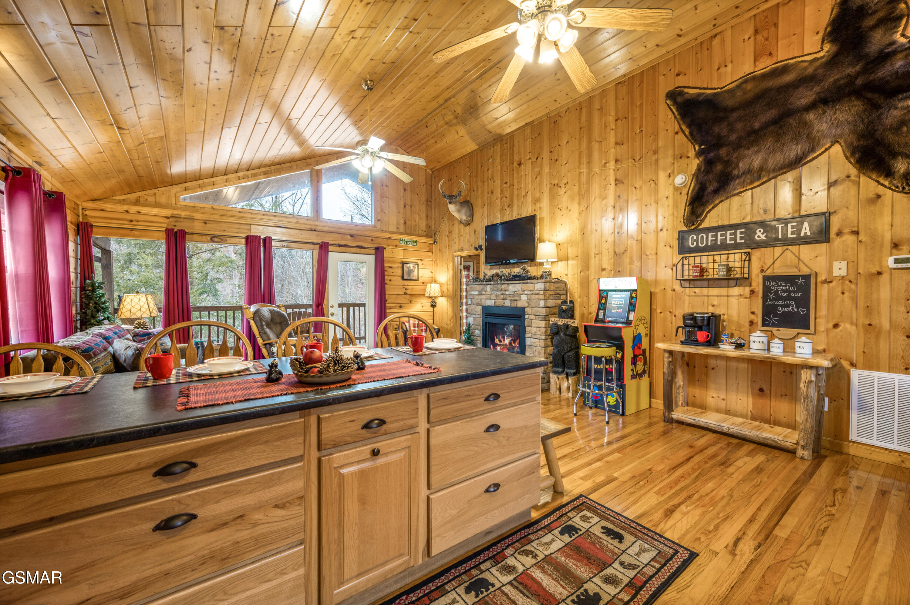 1523 Bears Den Way Sevierville TN 37862
