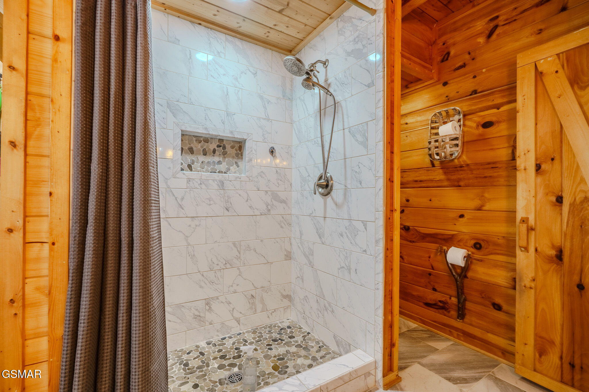 839 W Gold Dust Pigeon Forge TN 37863