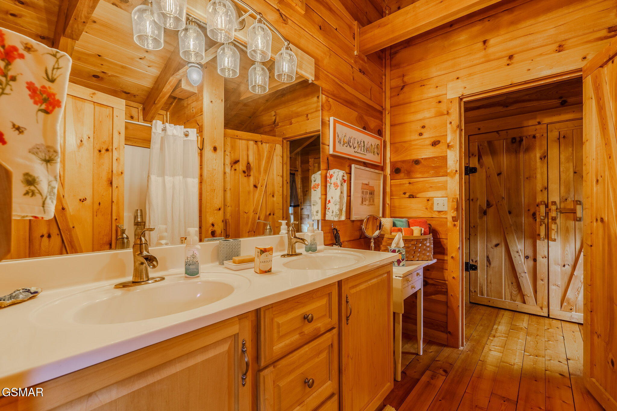 839 W Gold Dust Pigeon Forge TN 37863