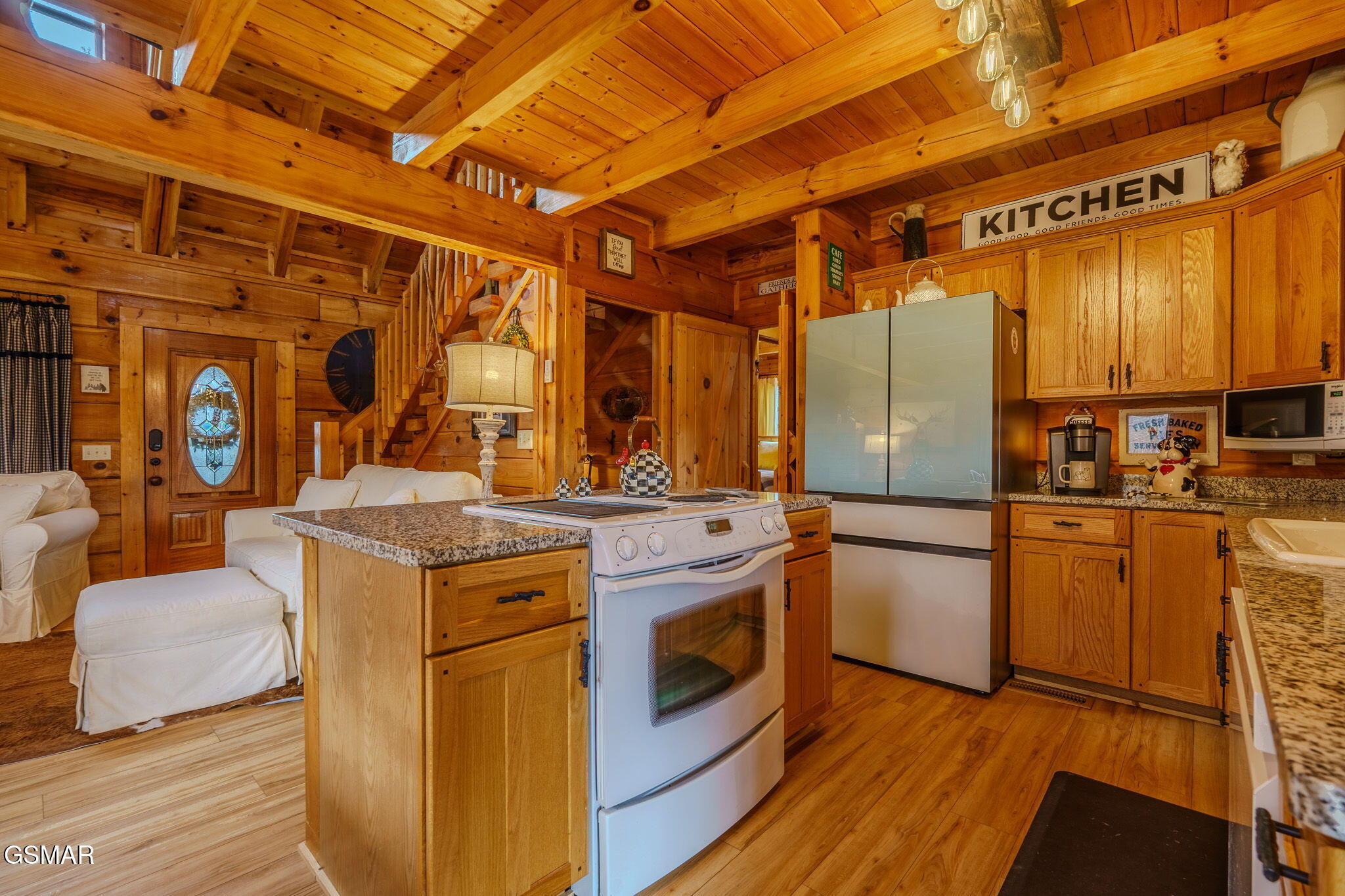 839 W Gold Dust Pigeon Forge TN 37863