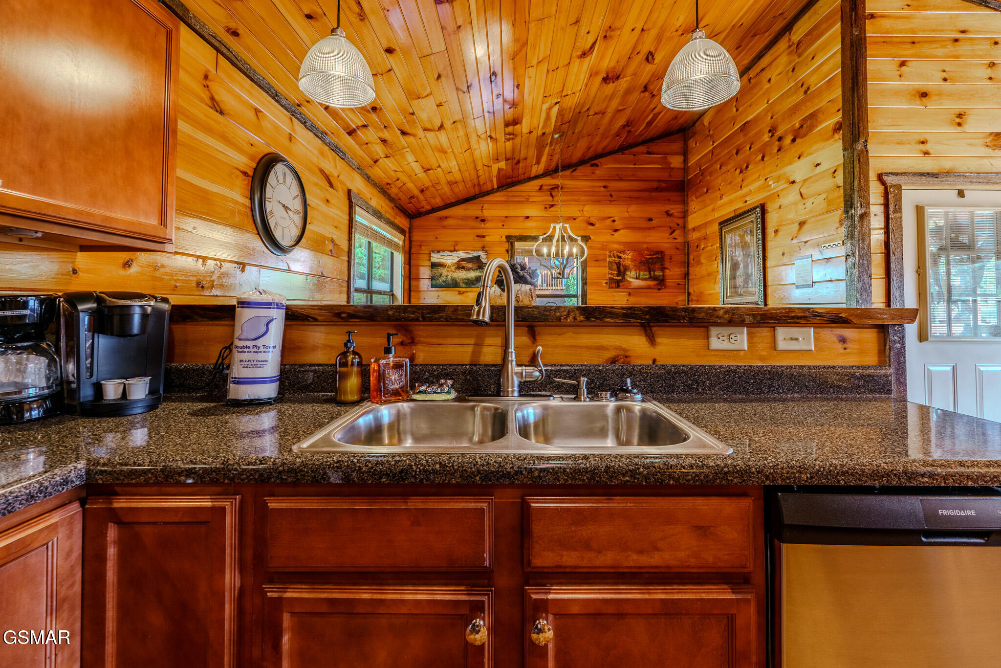 921 Mcmakin Way Pigeon Forge TN 37863