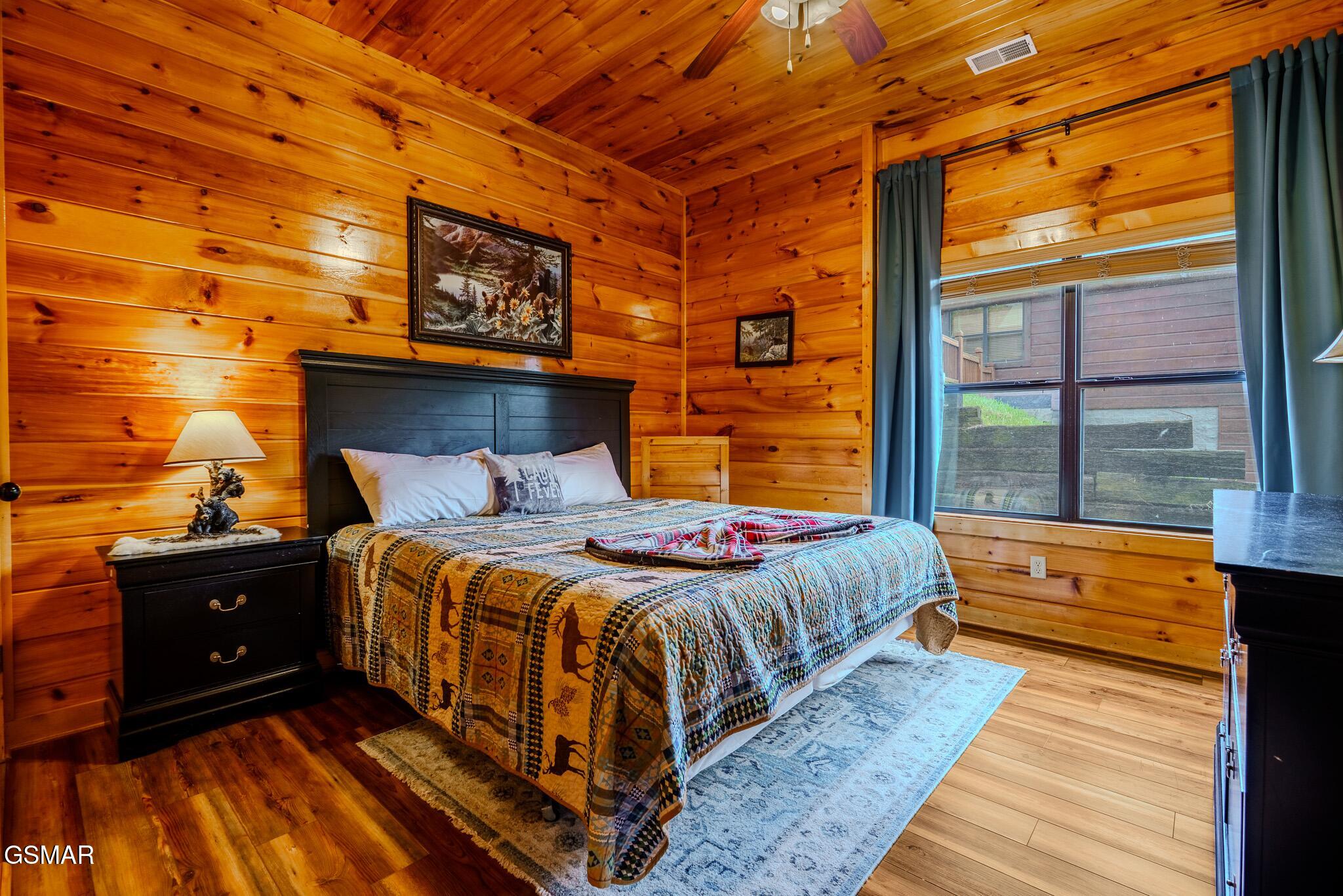 921 Mcmakin Way Pigeon Forge TN 37863
