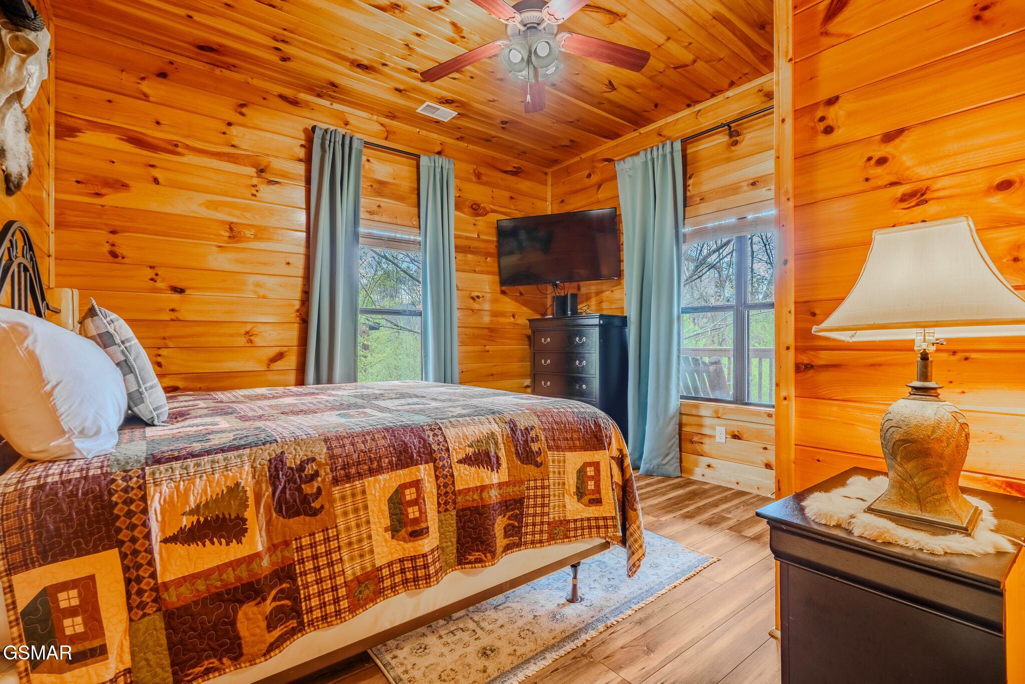 921 Mcmakin Way Pigeon Forge TN 37863