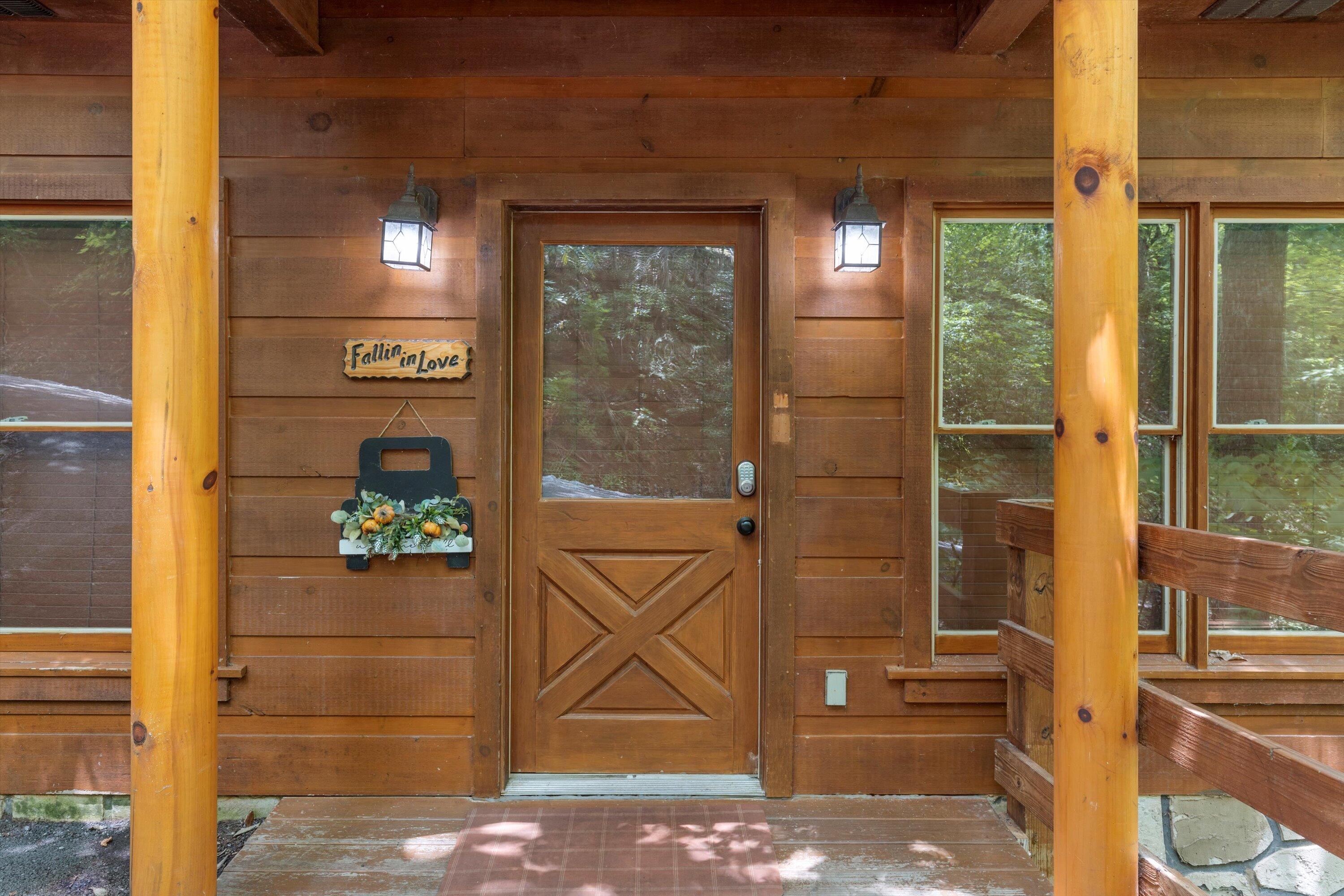 2457 N School House Gap Road Sevierville TN 37876