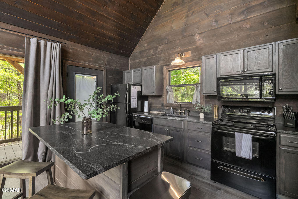 4225 Dollys Drive Sevierville TN 37876