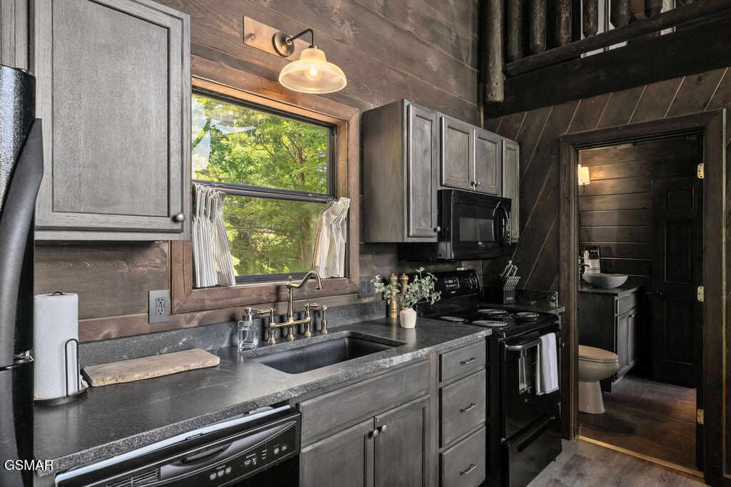 4225 Dollys Drive Sevierville TN 37876