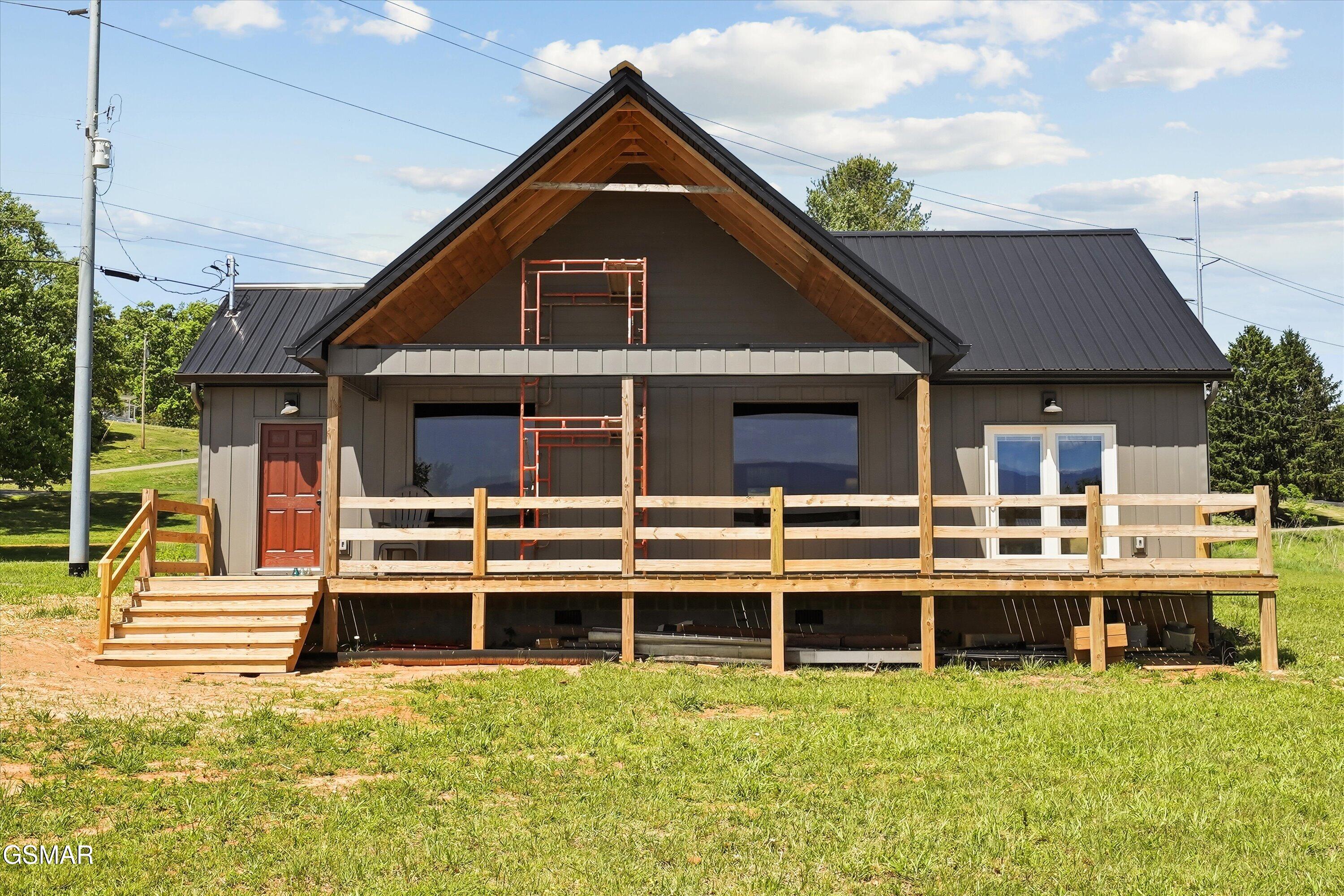 141 E Robert E Lee Drive Newport TN 37821