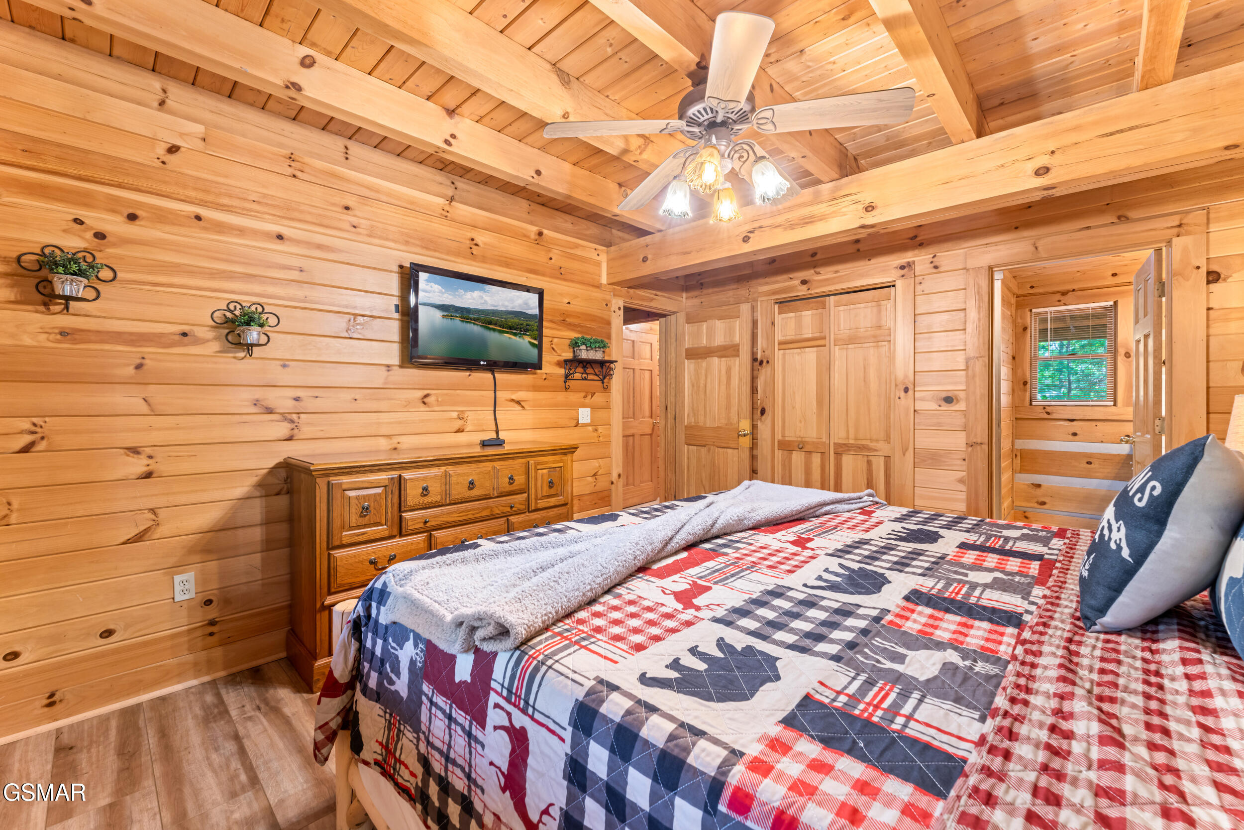 560 Thissa Way Gatlinburg TN 37738