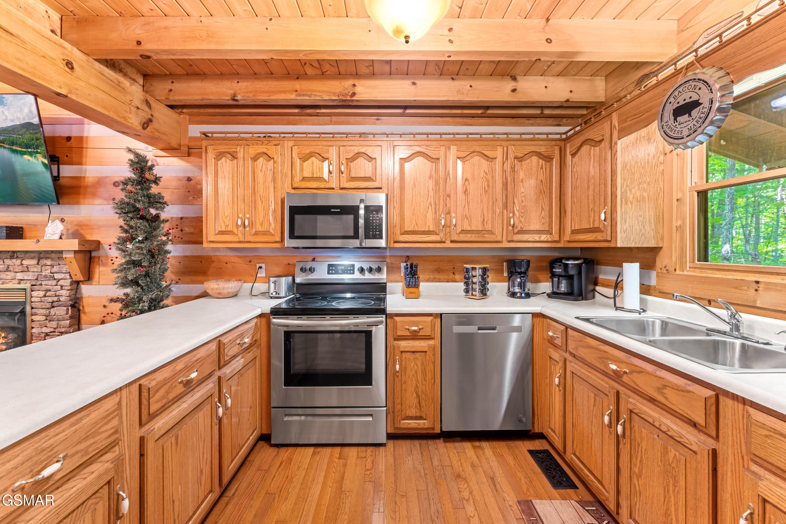 560 Thissa Way Gatlinburg TN 37738