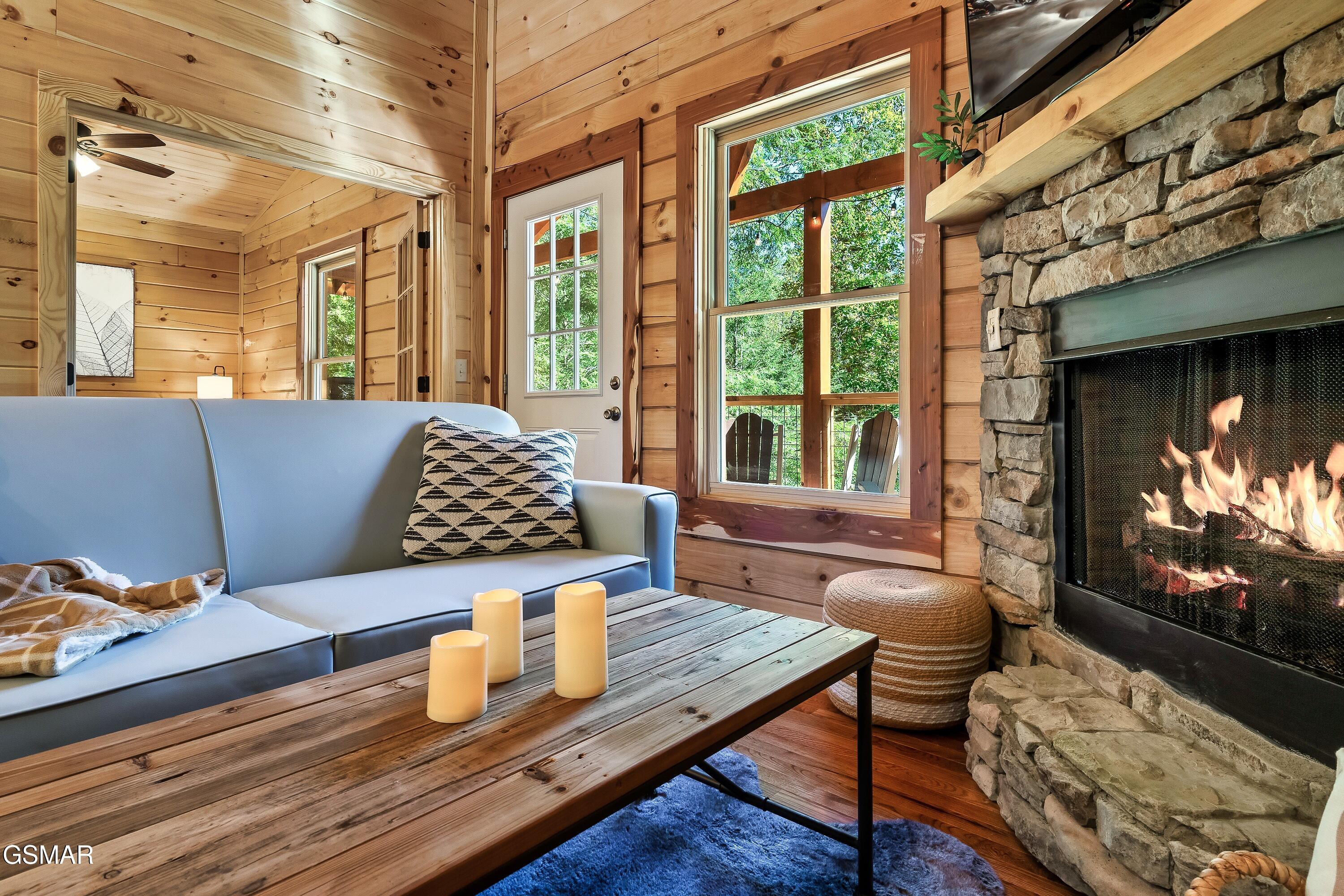 1633 Misty Hollow Way Gatlinburg TN 37738