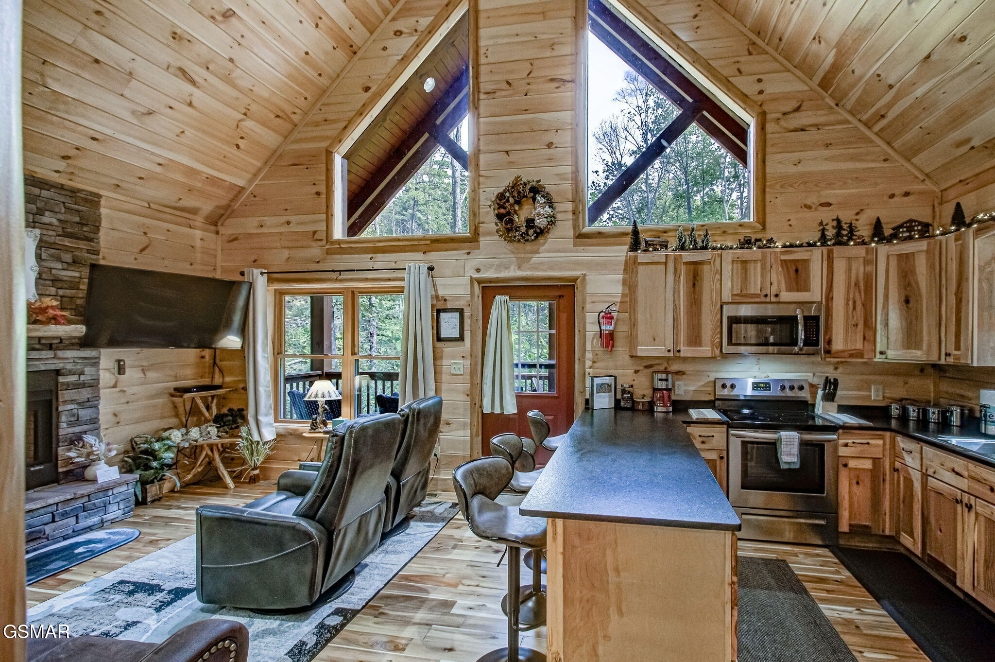 2423 Paradise Falls Way Sevierville TN 37862