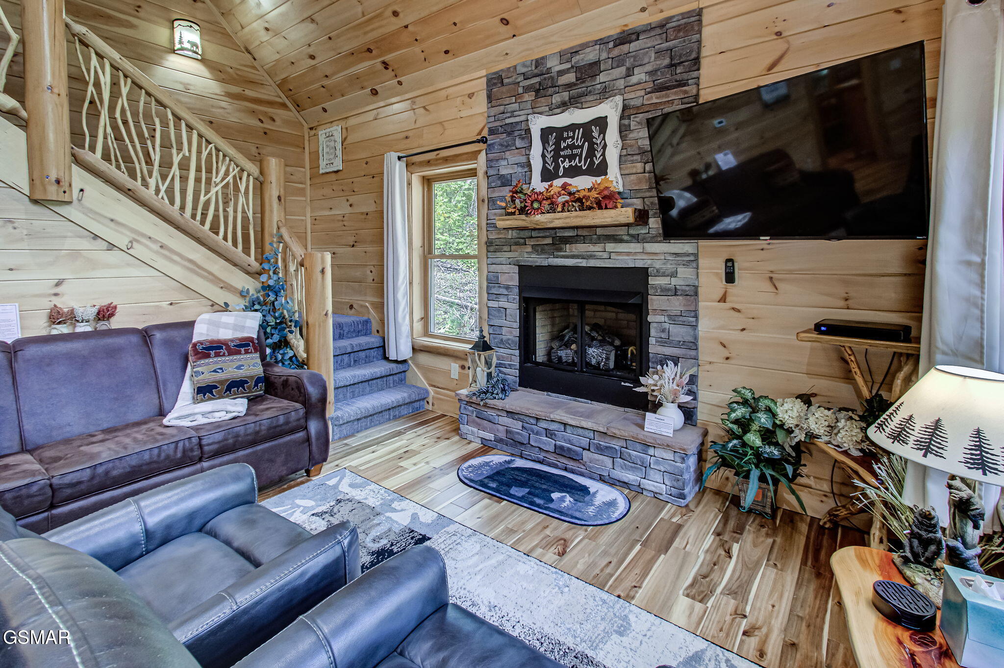 2423 Paradise Falls Way Sevierville TN 37862