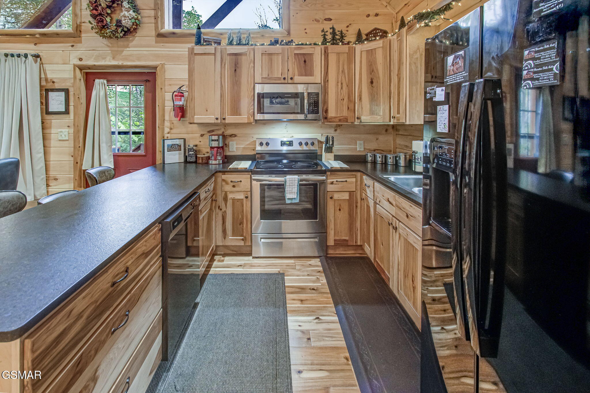 2423 Paradise Falls Way Sevierville TN 37862