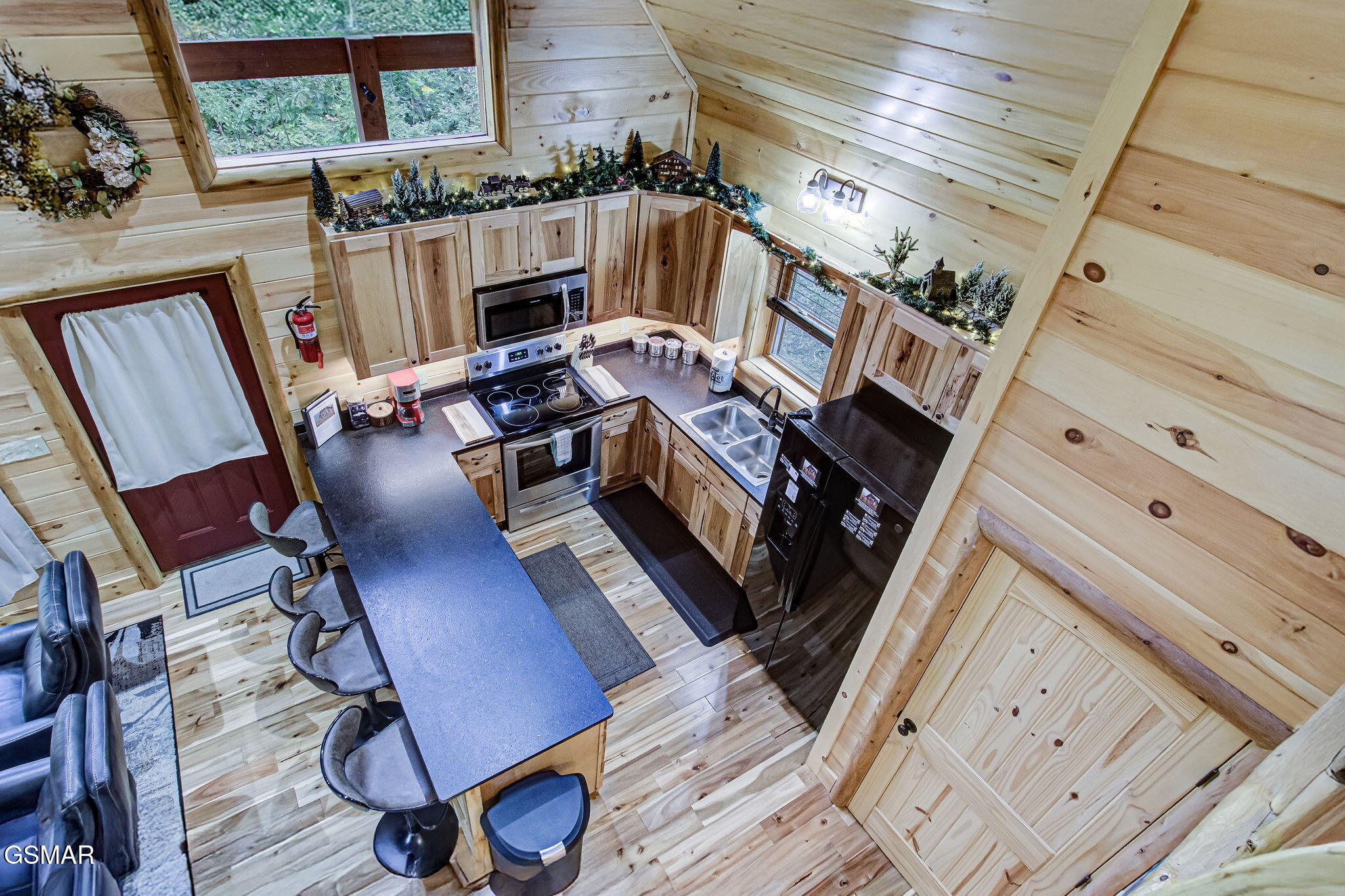 2423 Paradise Falls Way Sevierville TN 37862