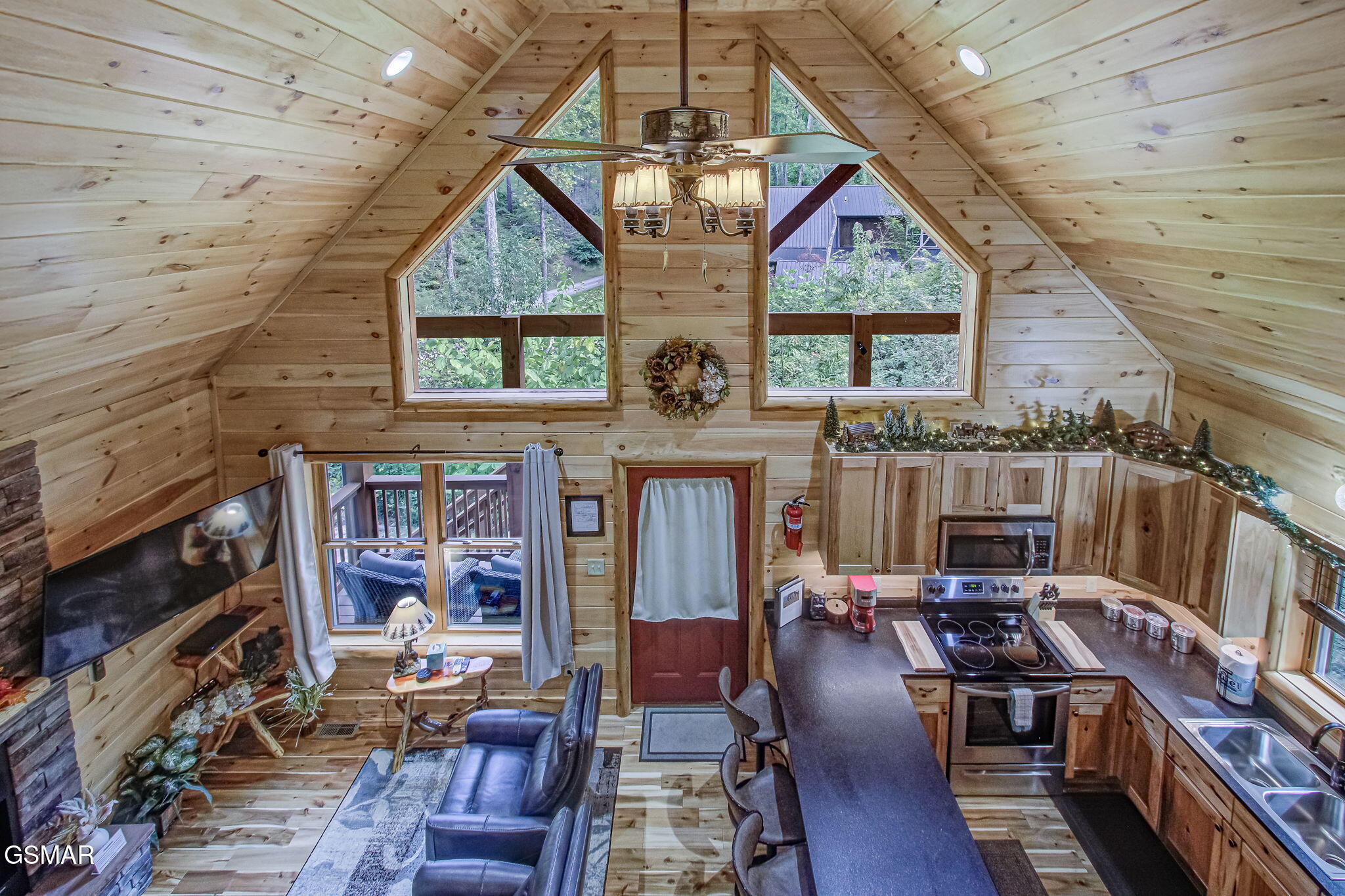 2423 Paradise Falls Way Sevierville TN 37862