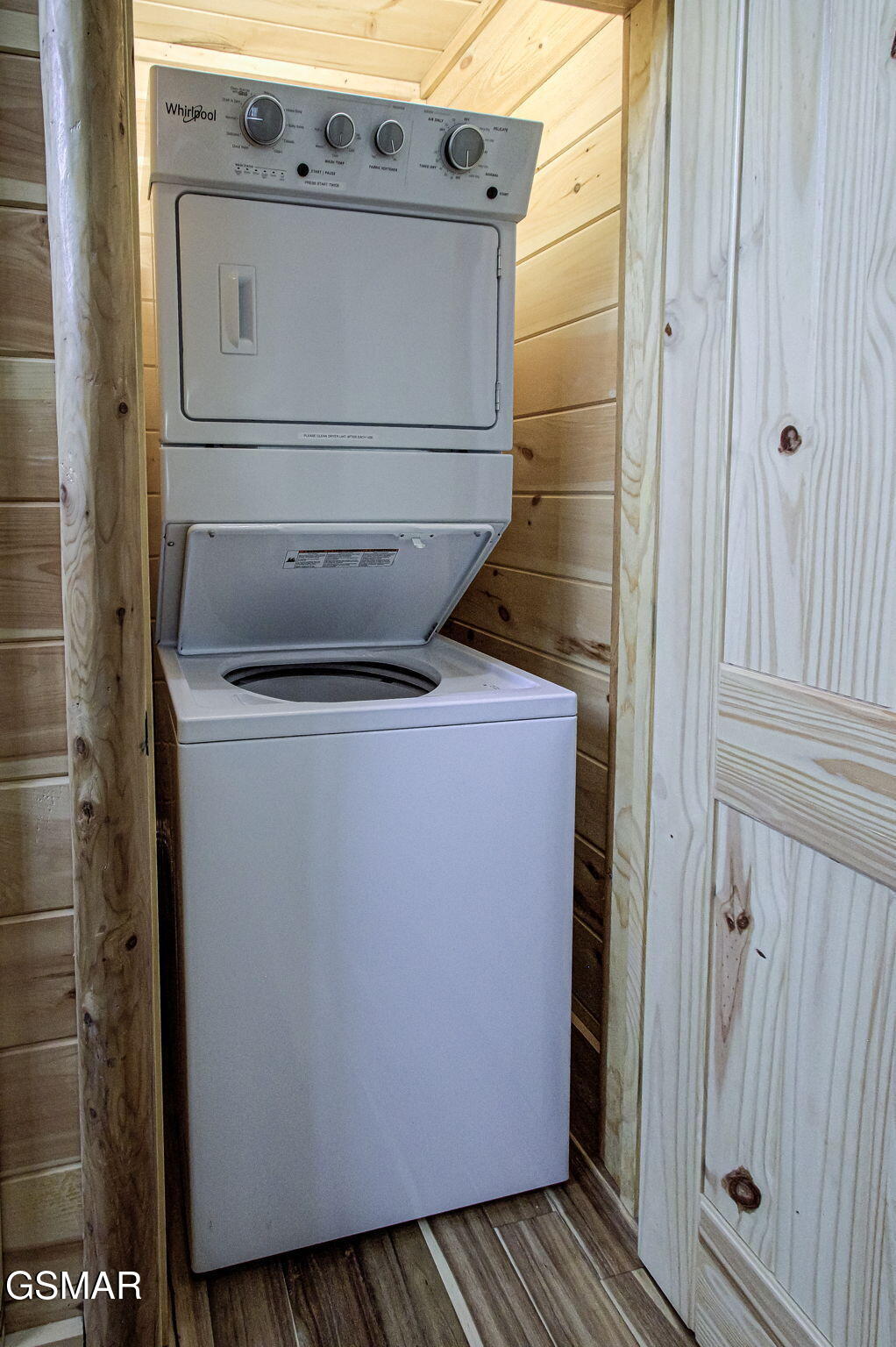 2423 Paradise Falls Way Sevierville TN 37862