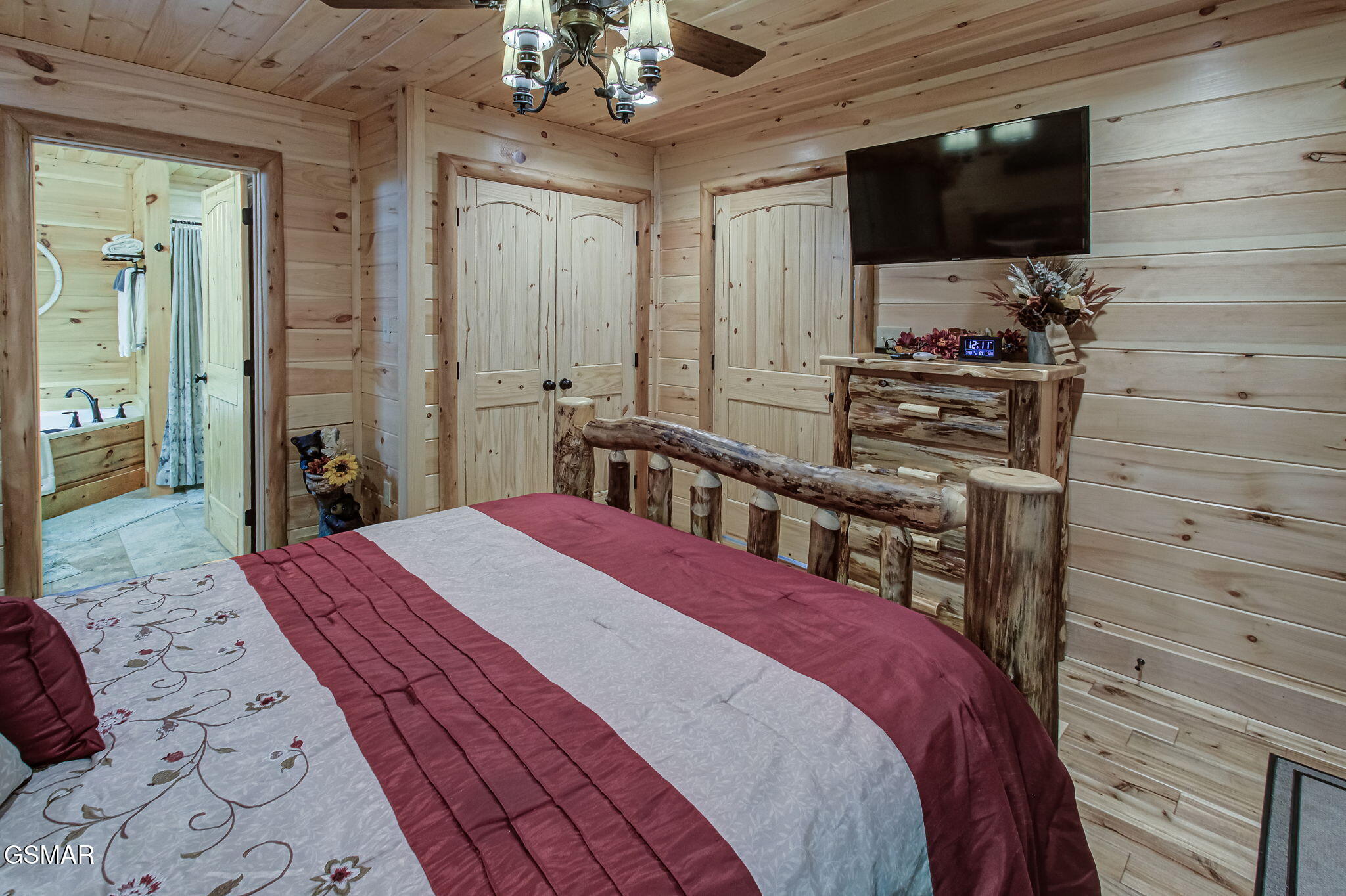 2423 Paradise Falls Way Sevierville TN 37862