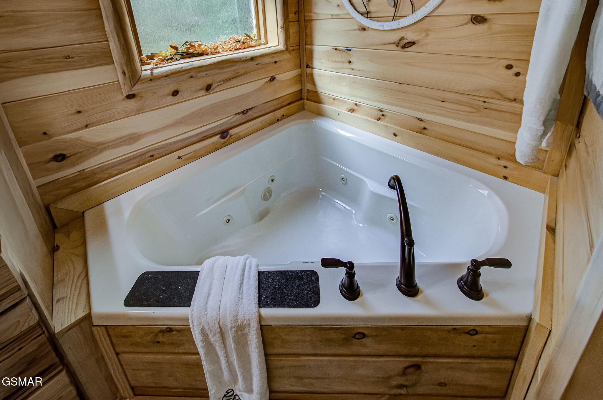 2423 Paradise Falls Way Sevierville TN 37862