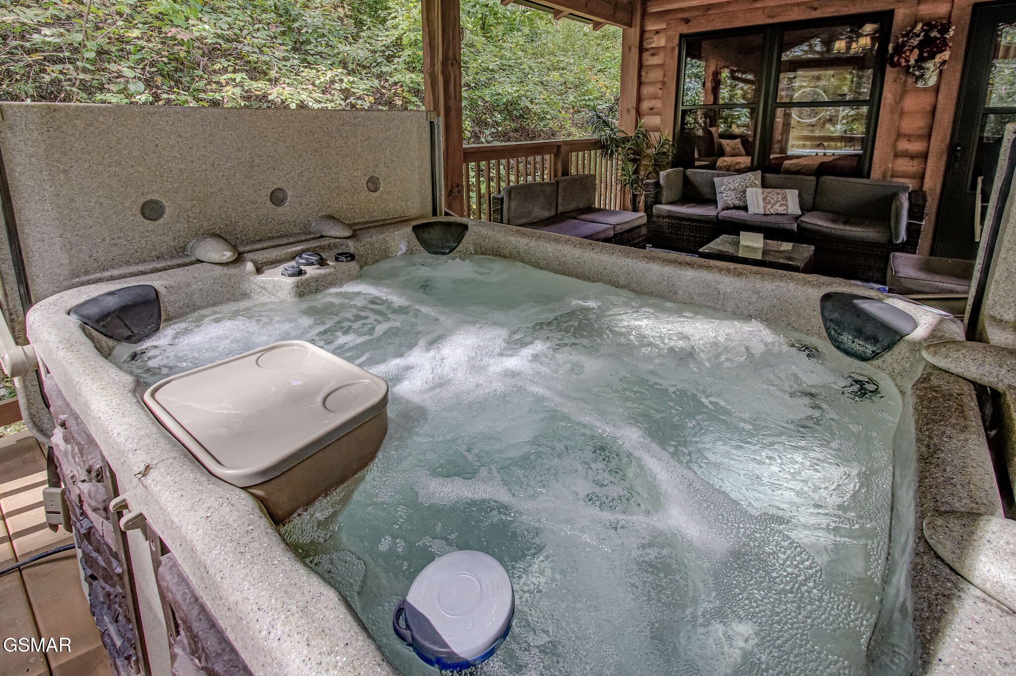 2423 Paradise Falls Way Sevierville TN 37862