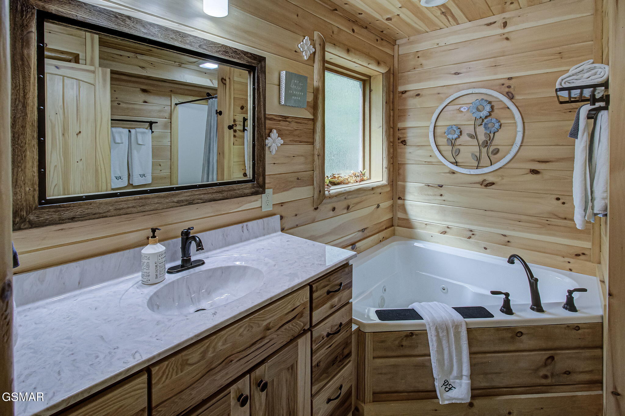 2423 Paradise Falls Way Sevierville TN 37862