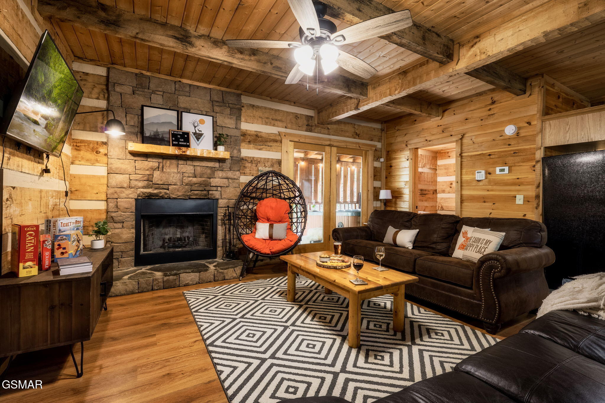1647/1649 Bear Valley Road Sevierville TN 37876