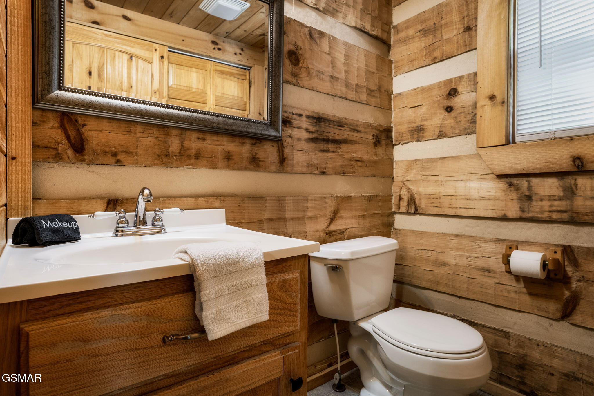1647/1649 Bear Valley Road Sevierville TN 37876